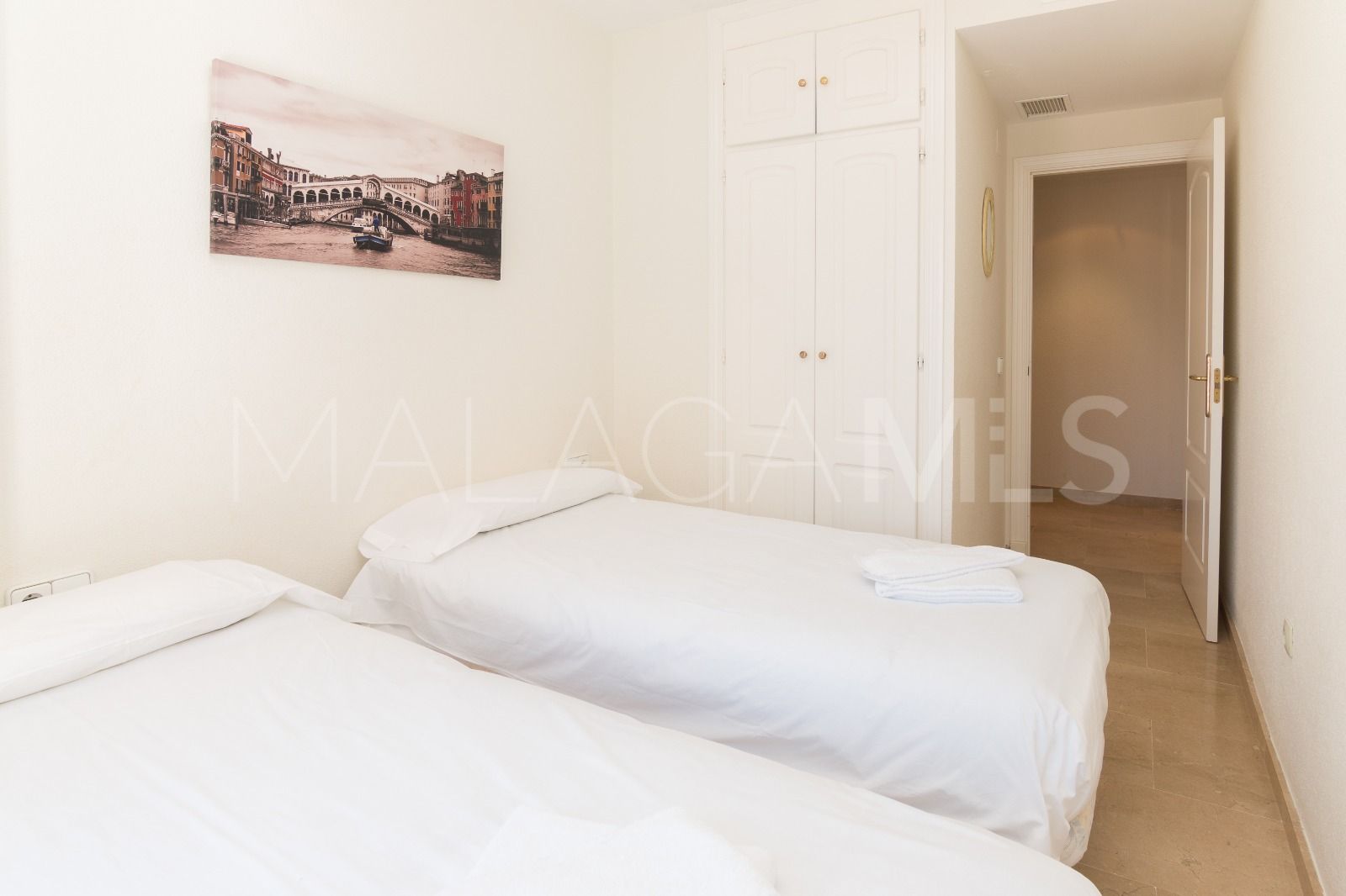 2 bedrooms Puerto La Duquesa apartment for sale