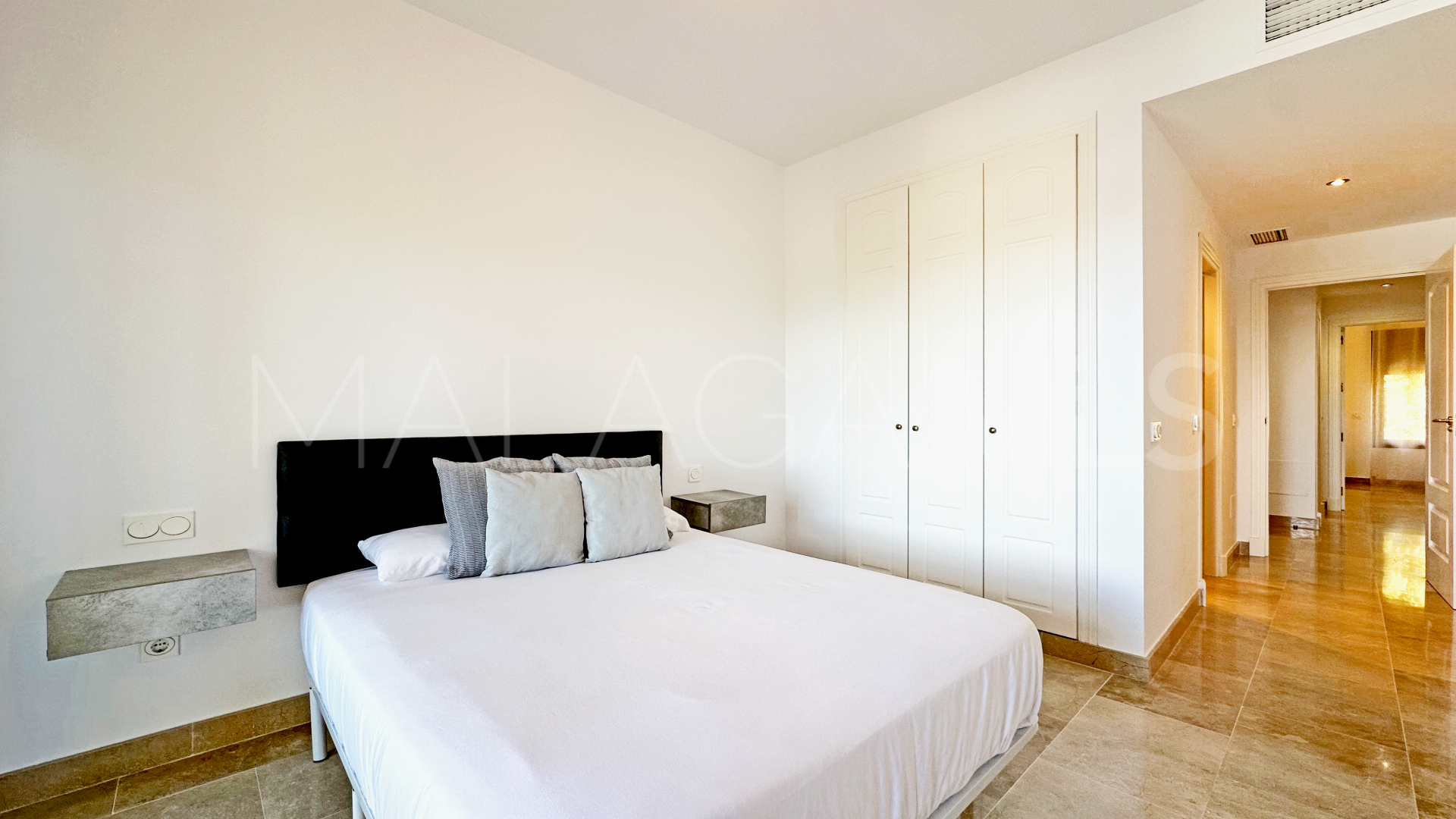 For sale apartment with 2 bedrooms in Duquesa Village