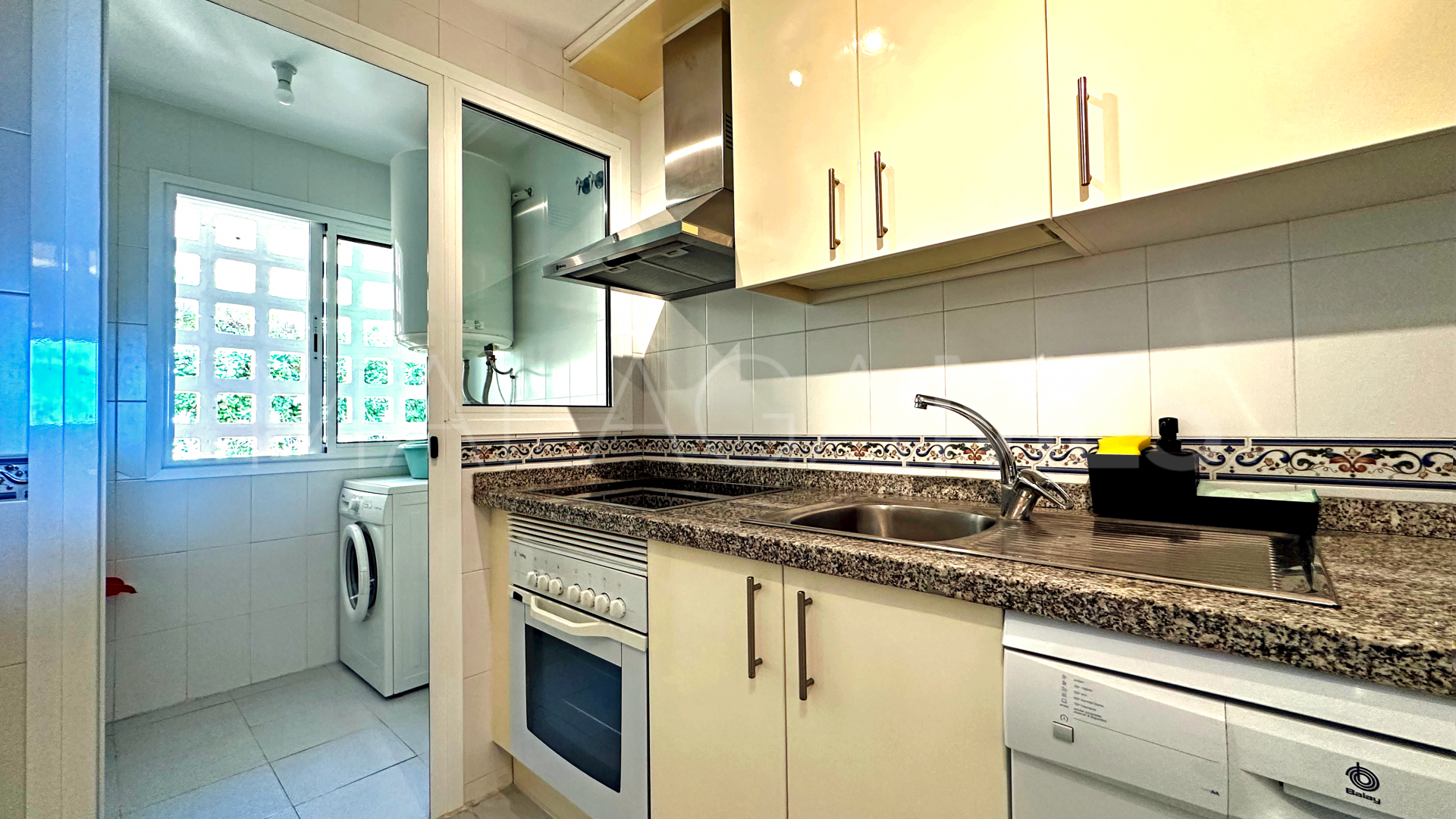 For sale apartment with 2 bedrooms in Duquesa Village