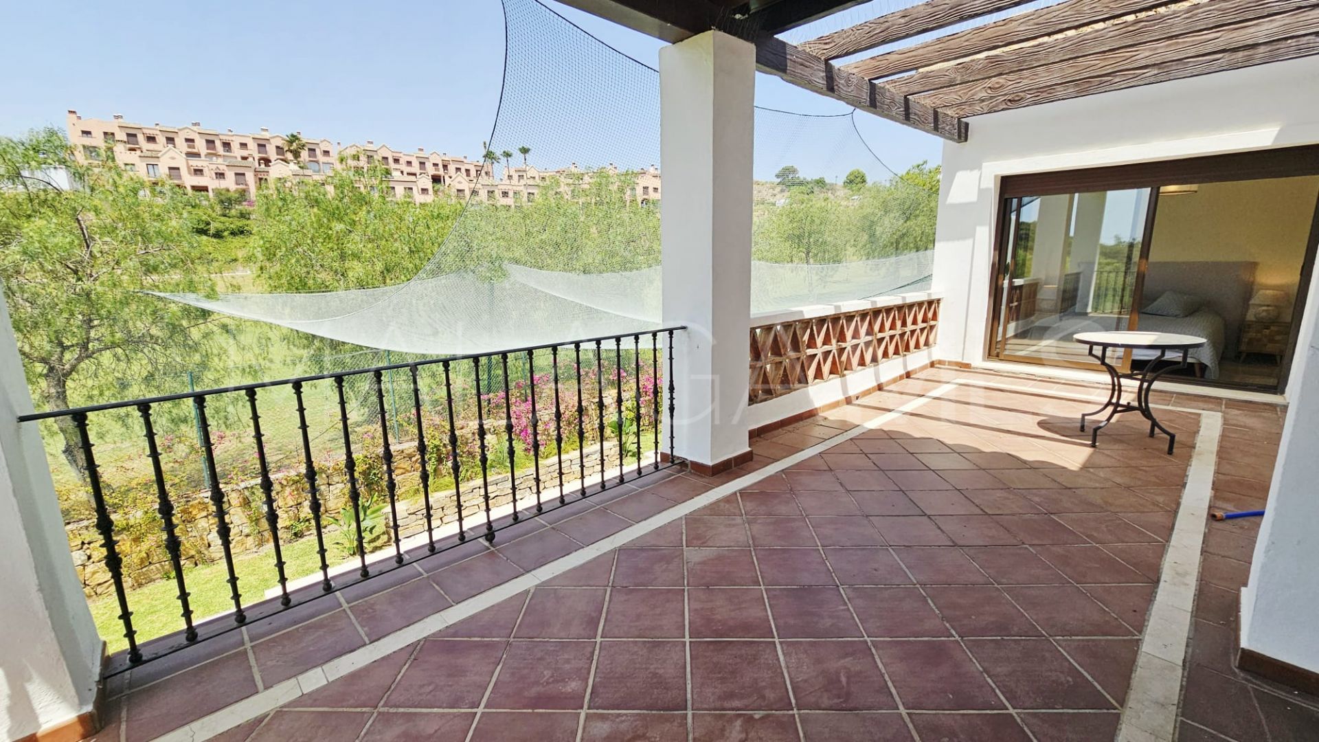 Villa for sale in Estepona Este