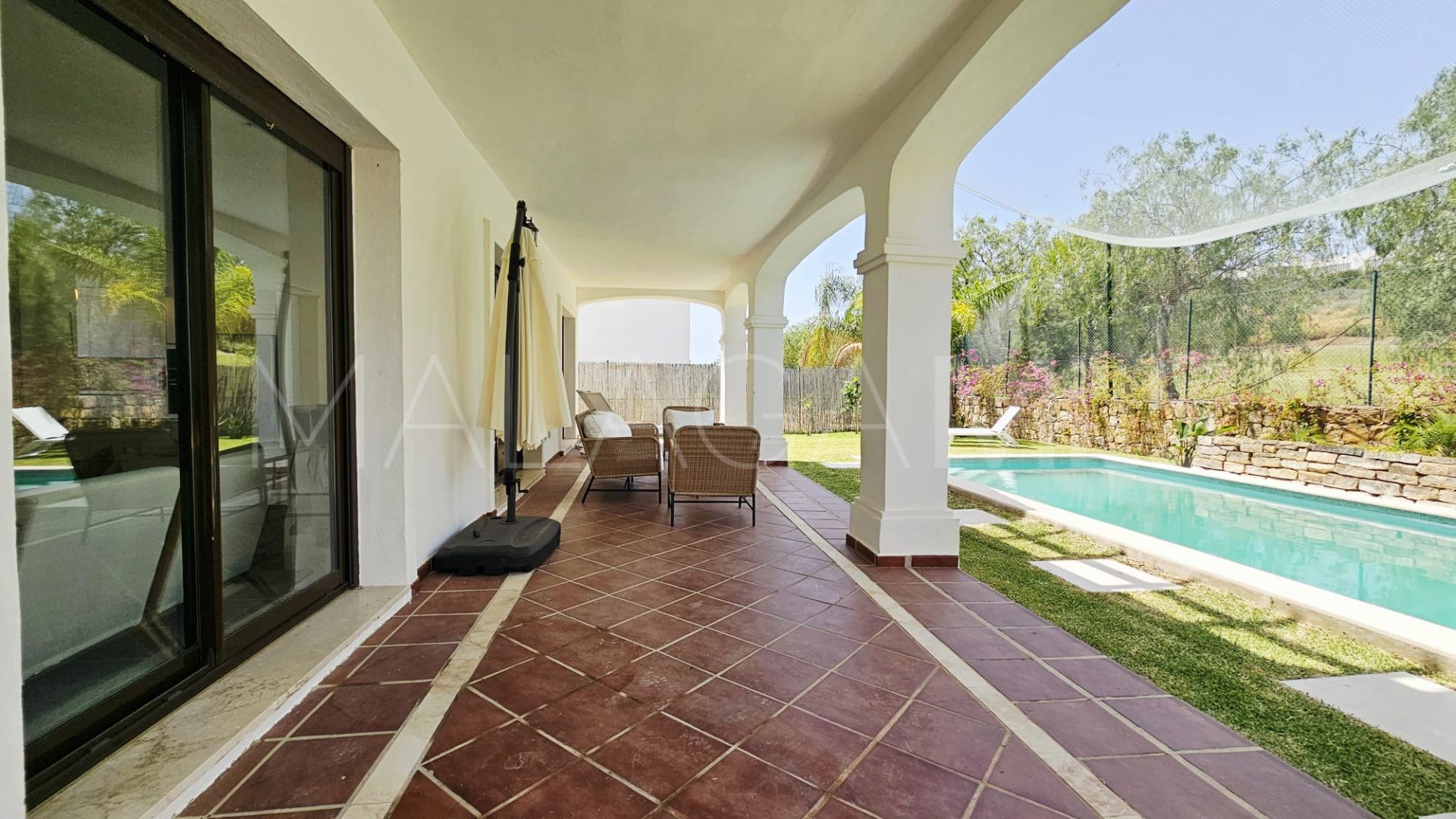 Villa for sale in Estepona Este