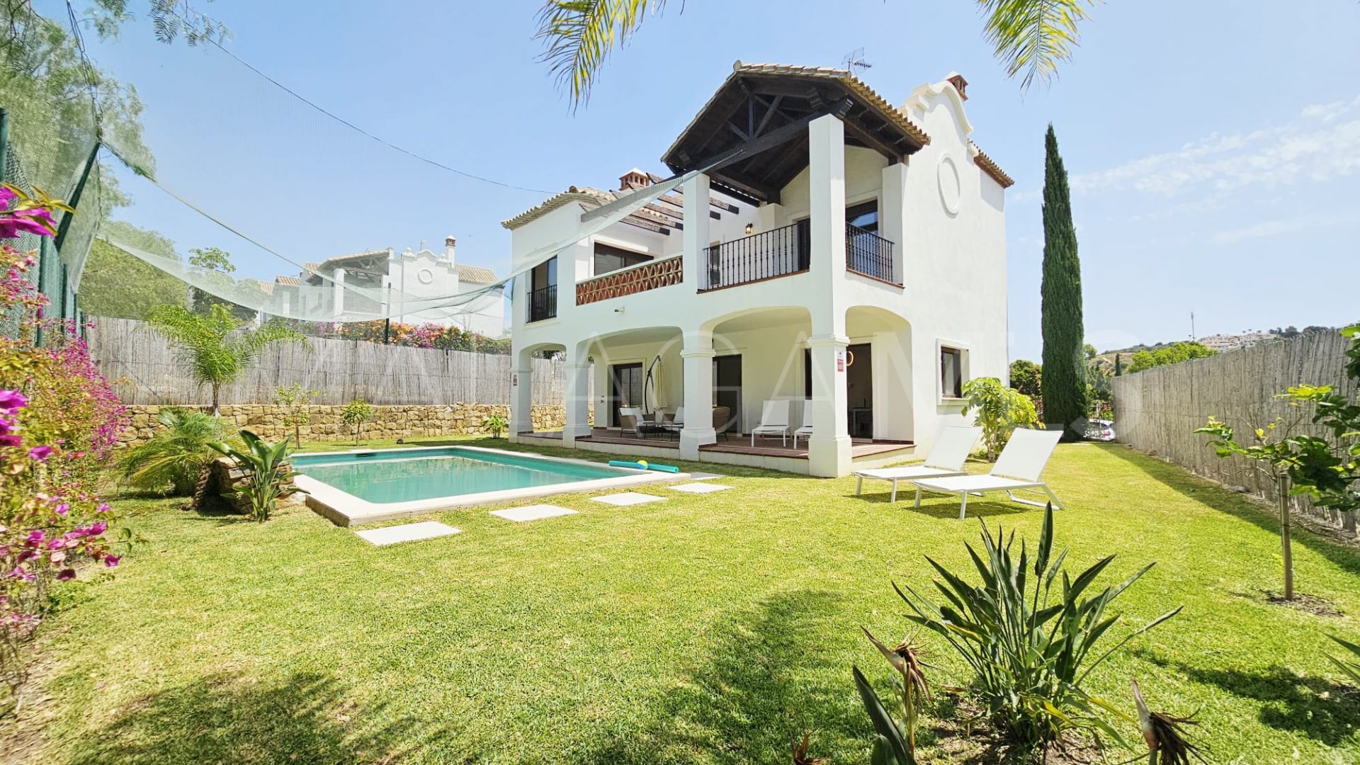 Villa for sale in Estepona Este