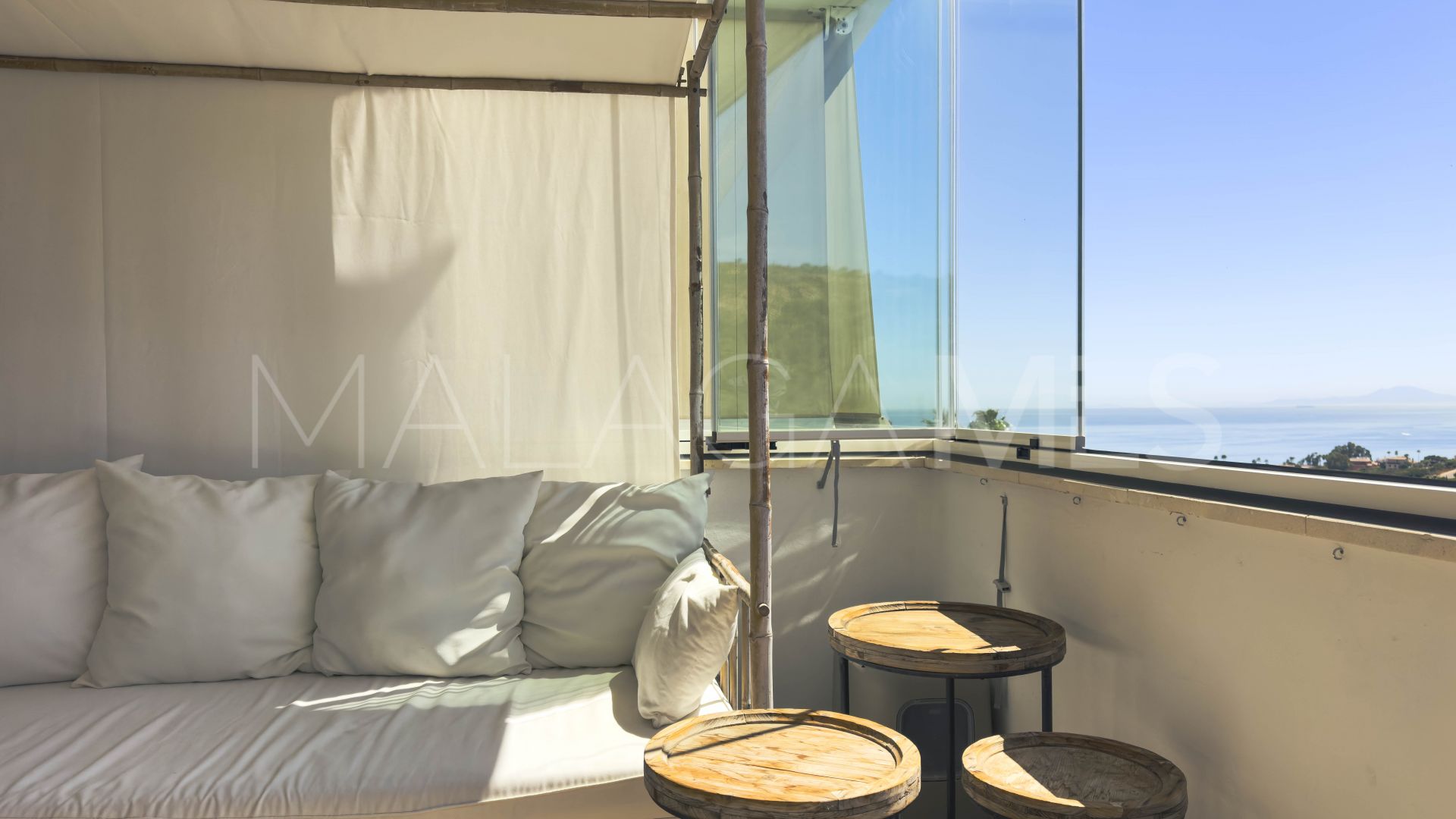 Markplanslägenhet for sale in Bahia de las Rocas