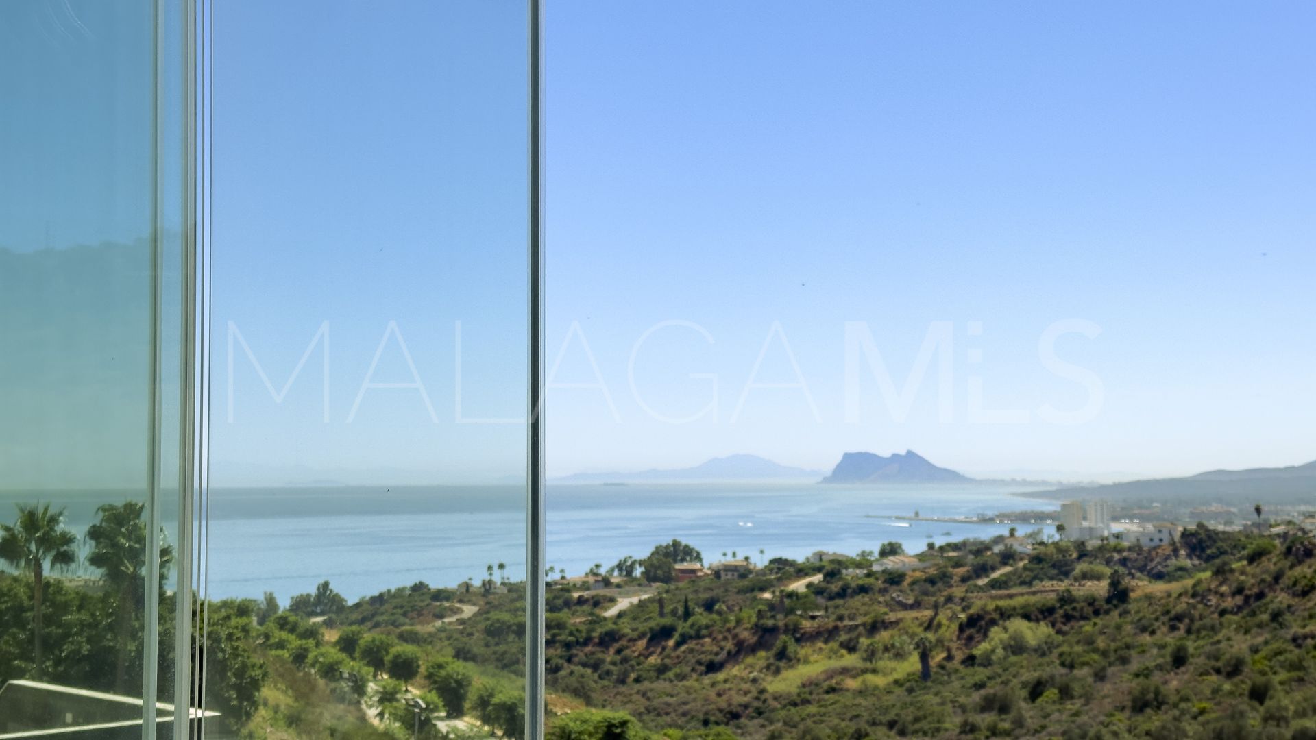 Markplanslägenhet for sale in Bahia de las Rocas