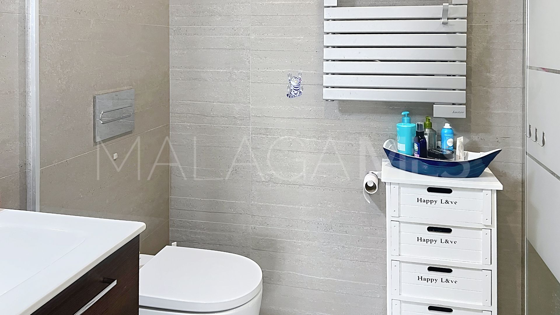 Buy apartment with 2 bedrooms in Manilva