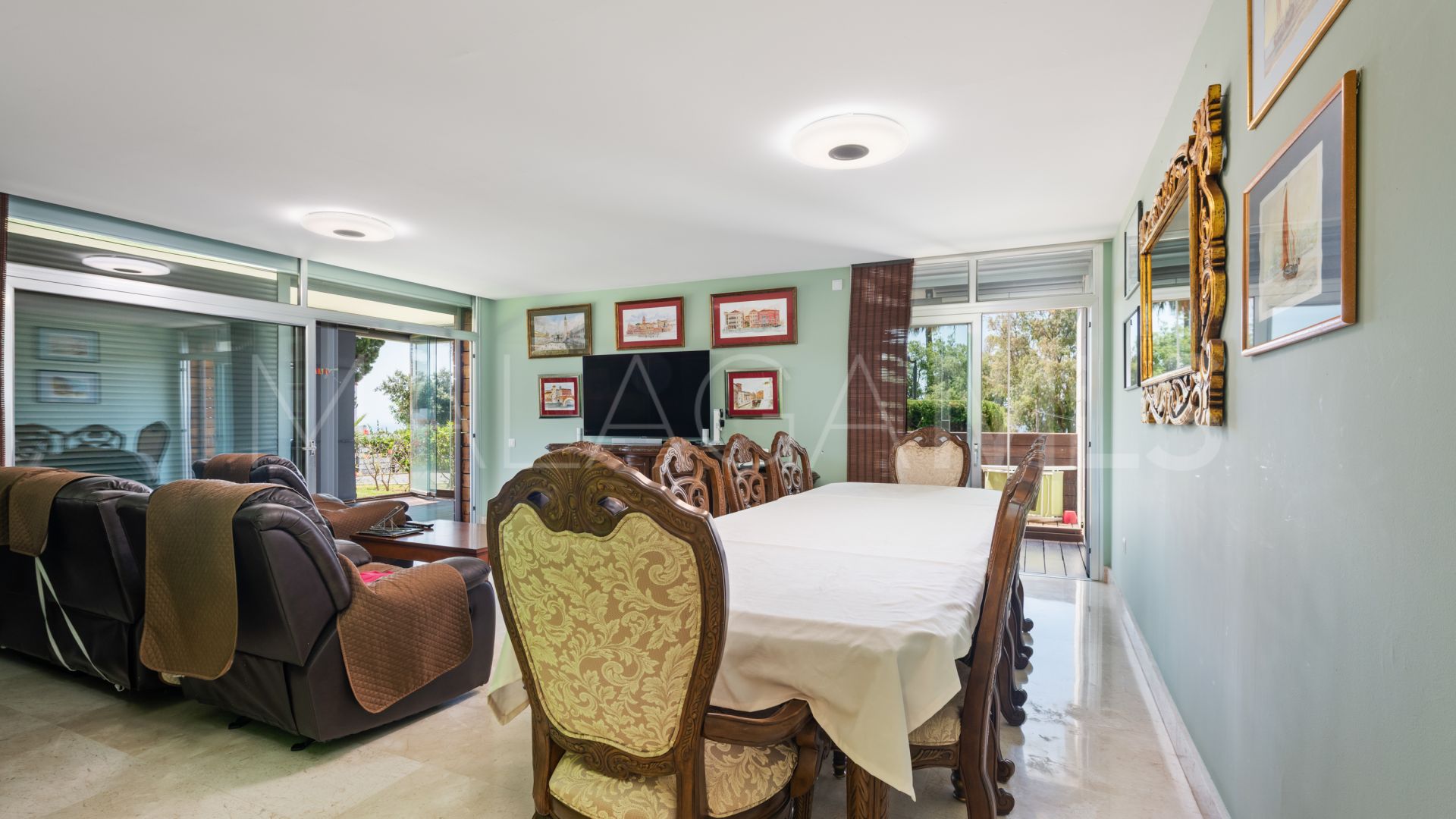 Buy ground floor apartment in La Paloma with 4 bedrooms