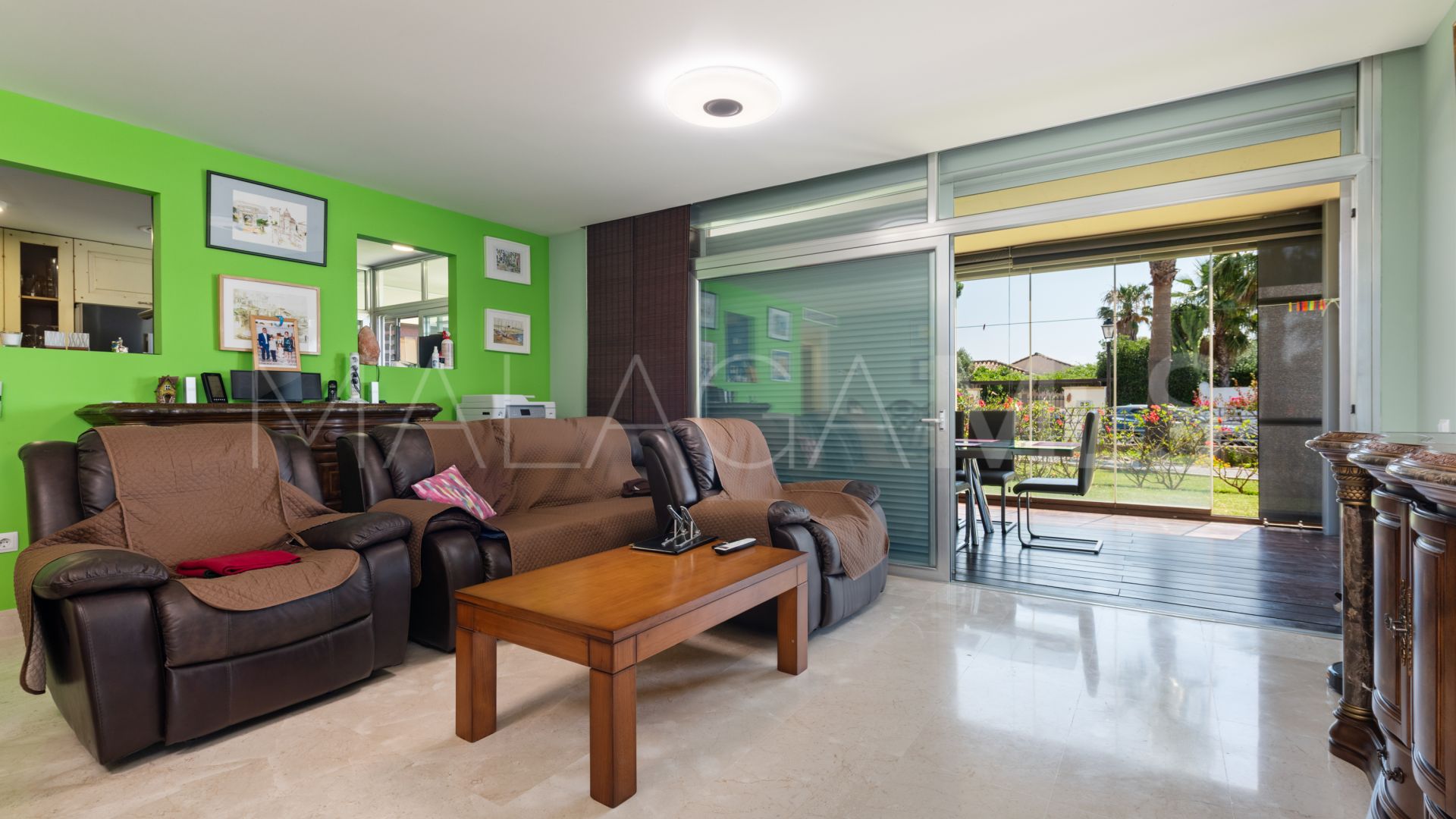Buy ground floor apartment in La Paloma with 4 bedrooms