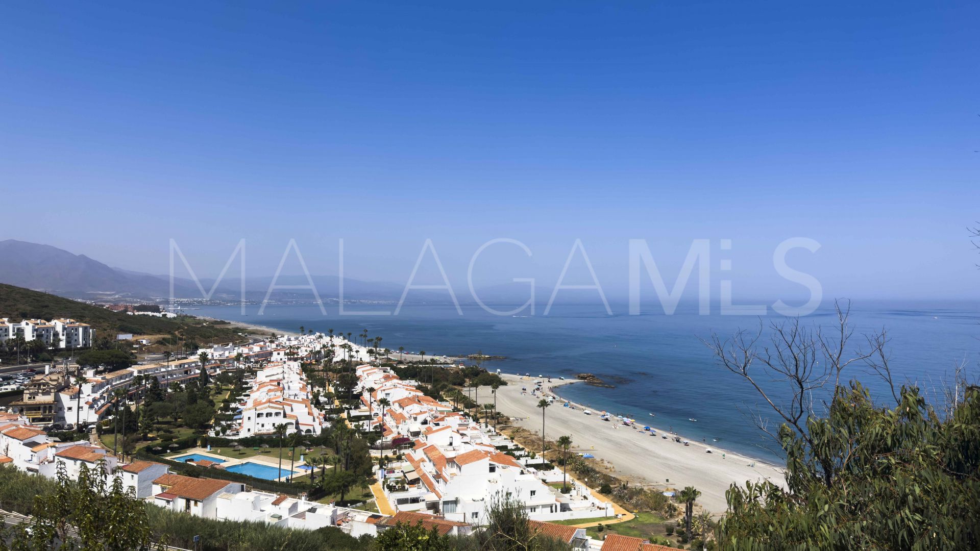 Buy ground floor apartment in La Paloma with 4 bedrooms