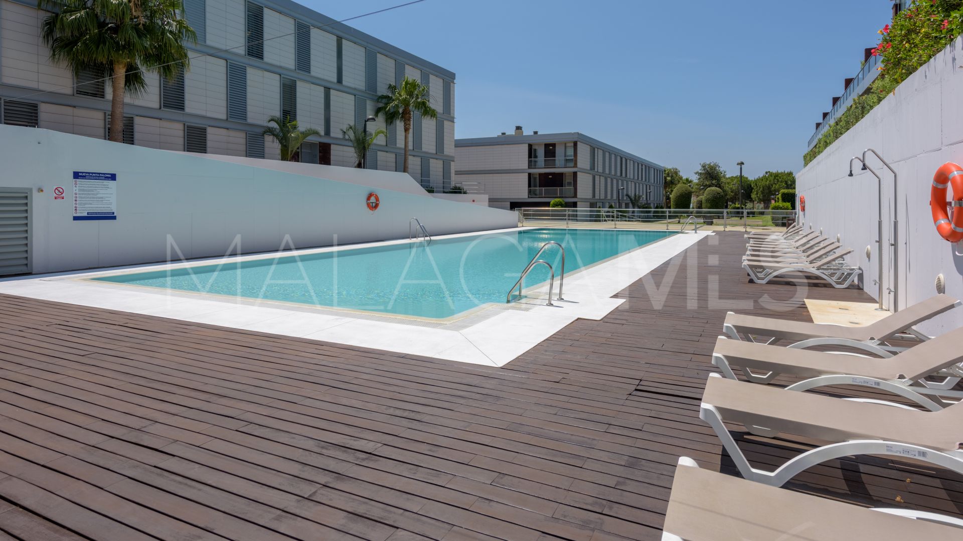 Buy ground floor apartment in La Paloma with 4 bedrooms