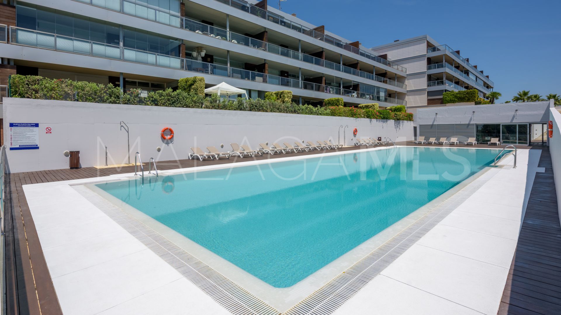 Buy ground floor apartment in La Paloma with 4 bedrooms