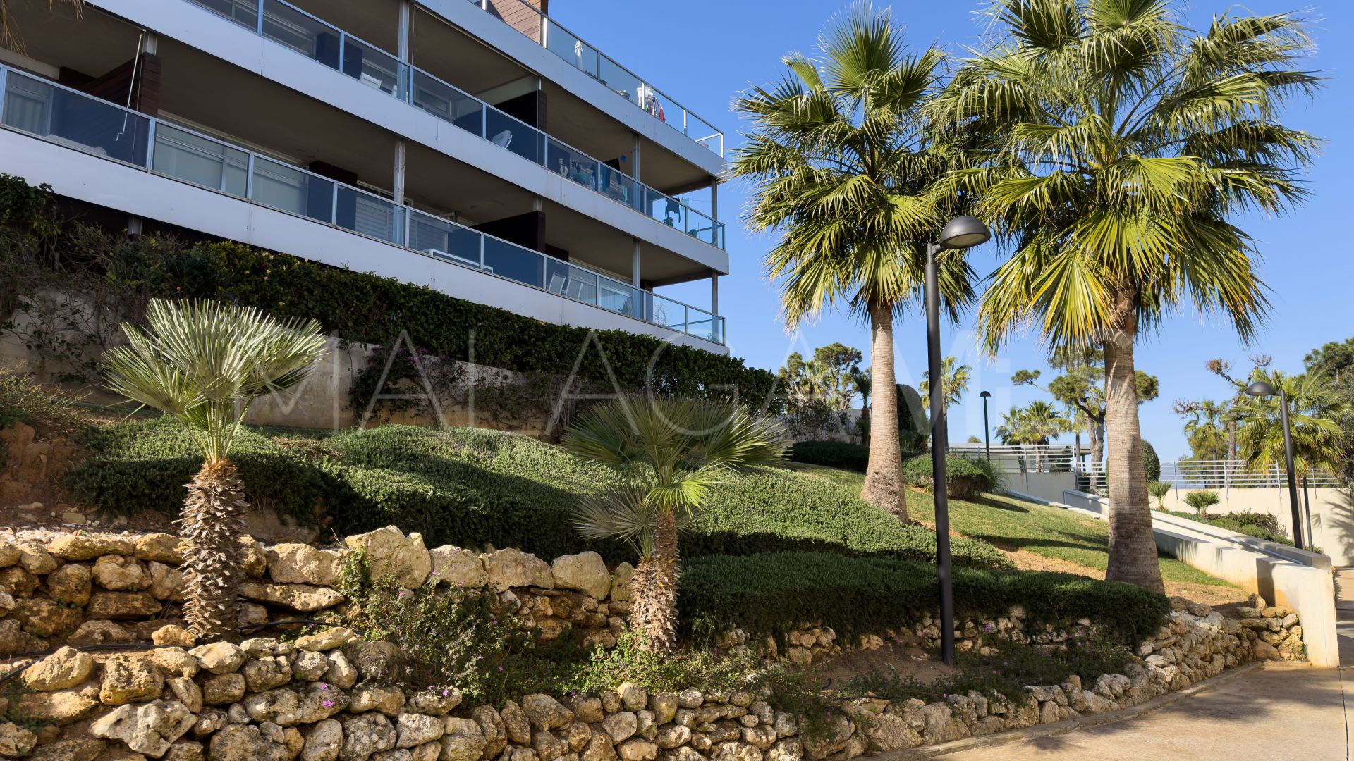 Buy penthouse with 2 bedrooms in La Paloma
