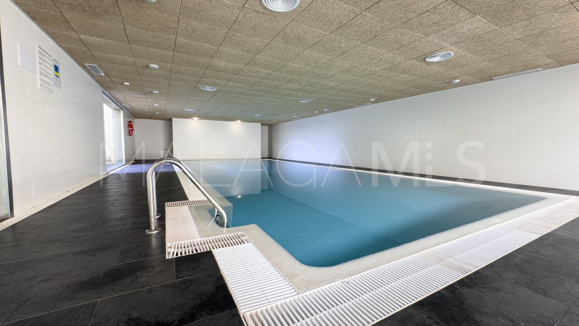 Buy penthouse with 2 bedrooms in La Paloma