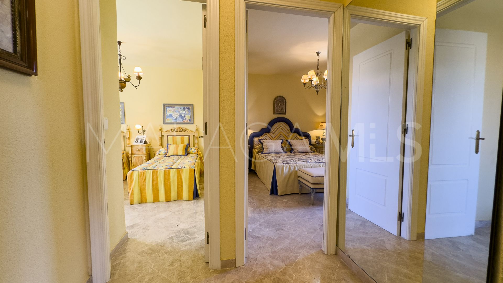 Radhus for sale in Manilva Beach