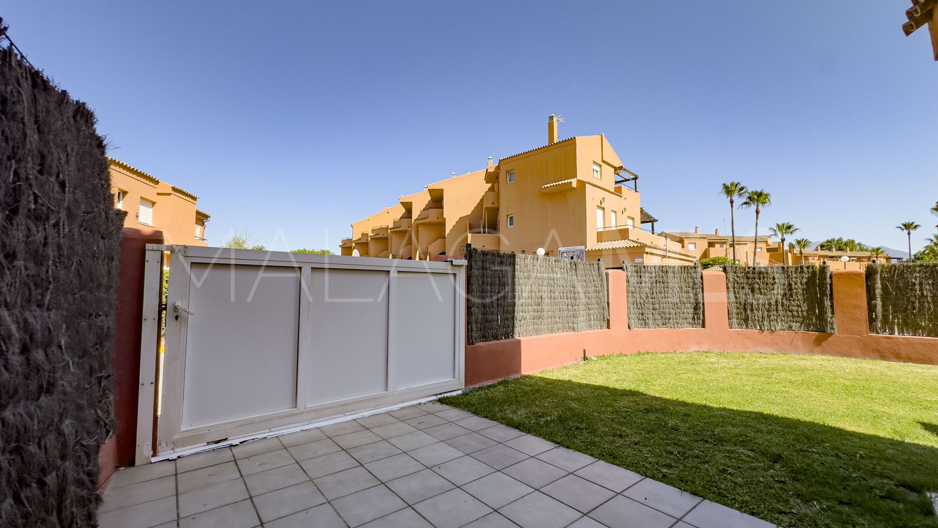 Radhus for sale in Manilva Beach