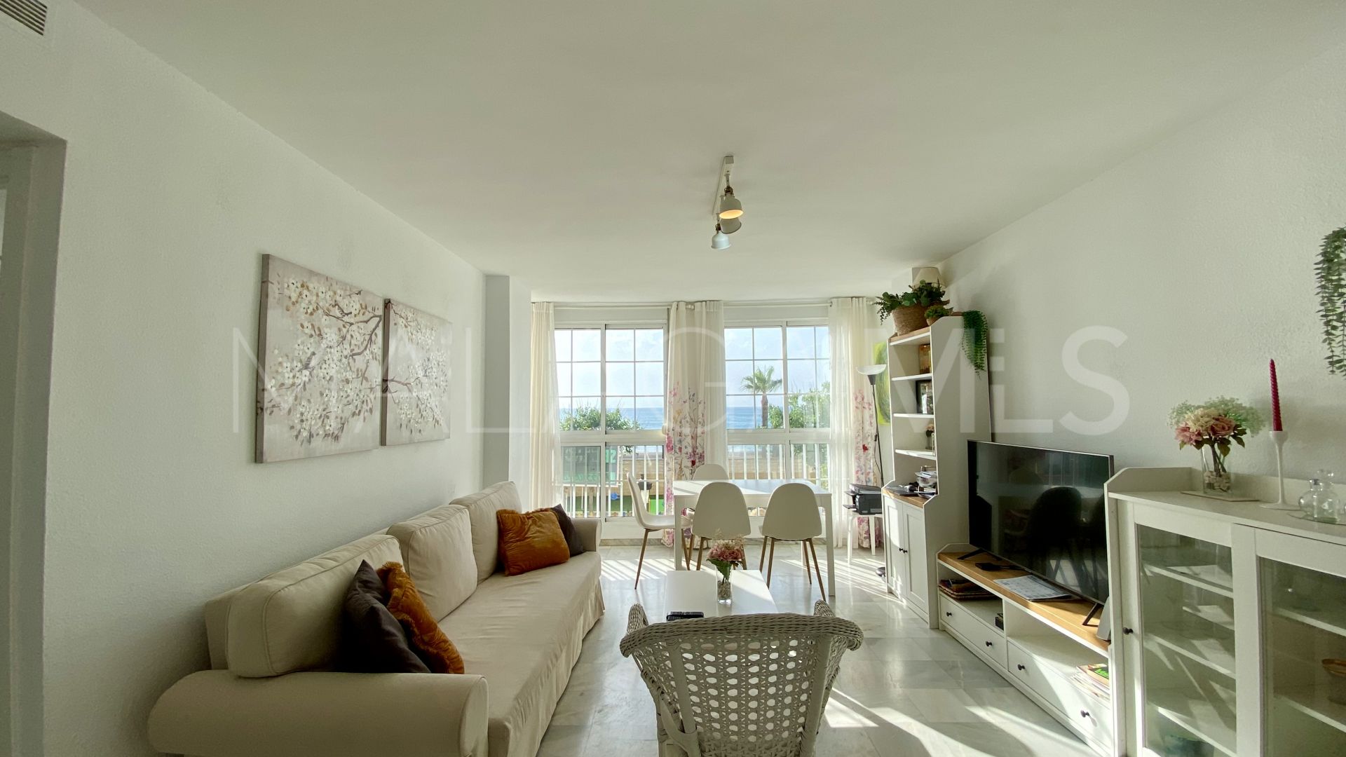 Buy apartment with 2 bedrooms in Sabinillas