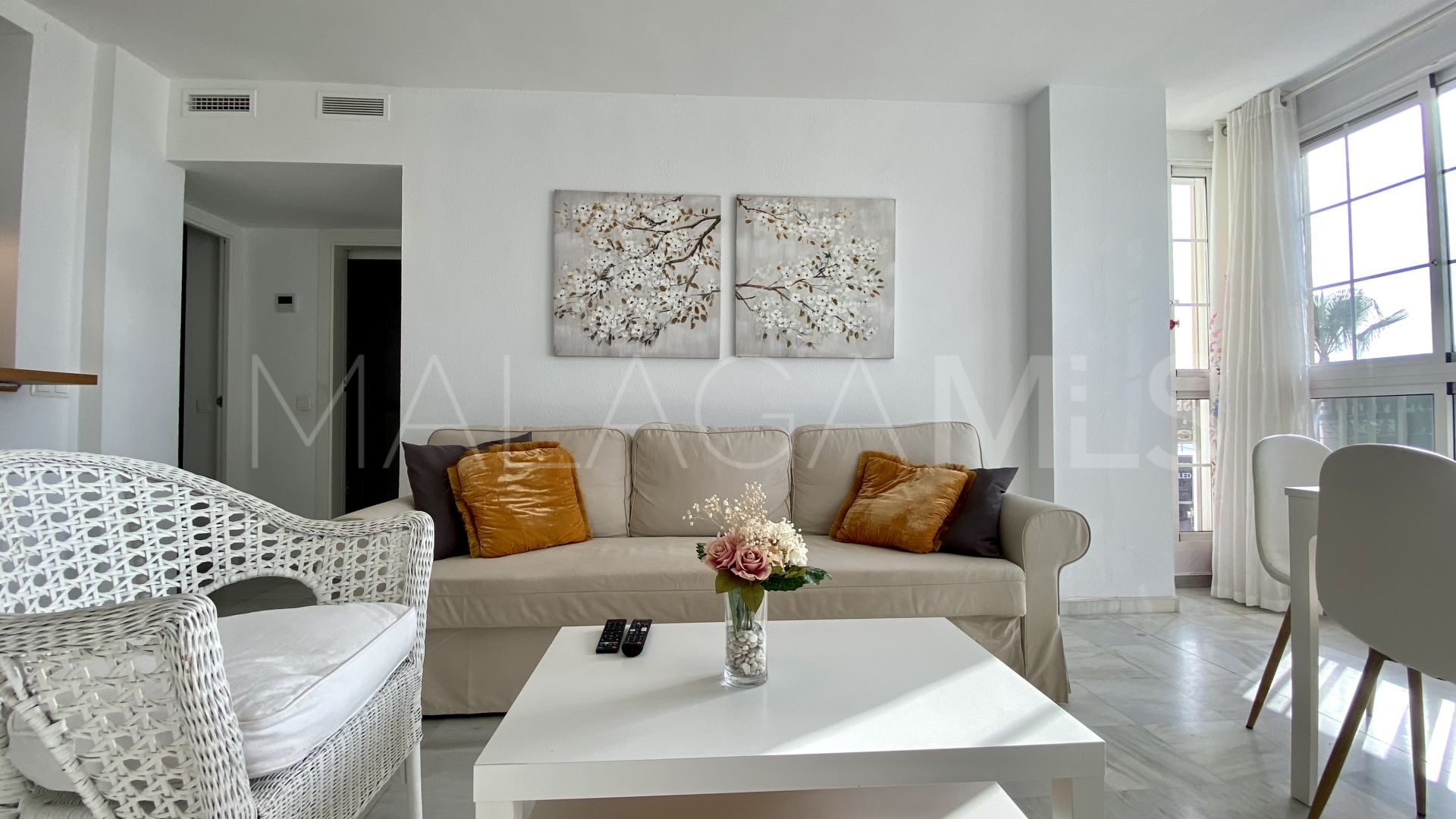Buy apartment with 2 bedrooms in Sabinillas