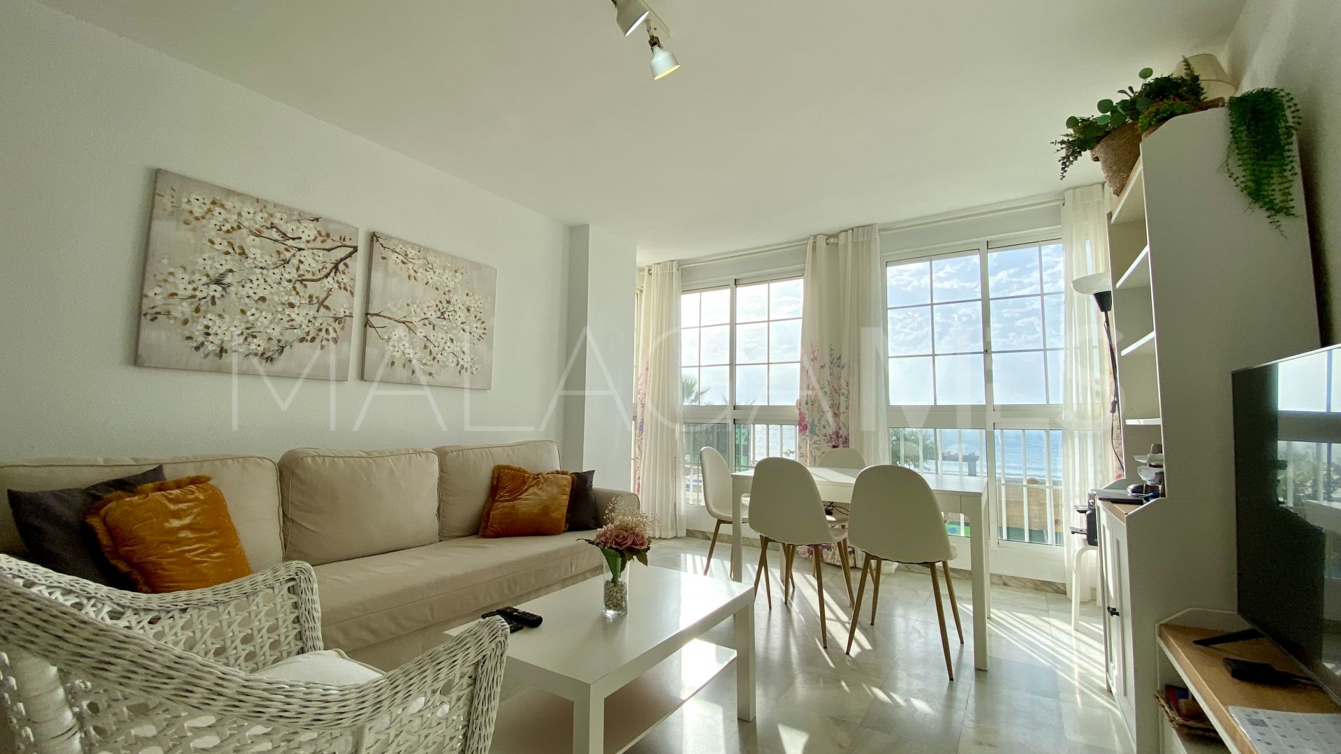 Buy apartment with 2 bedrooms in Sabinillas