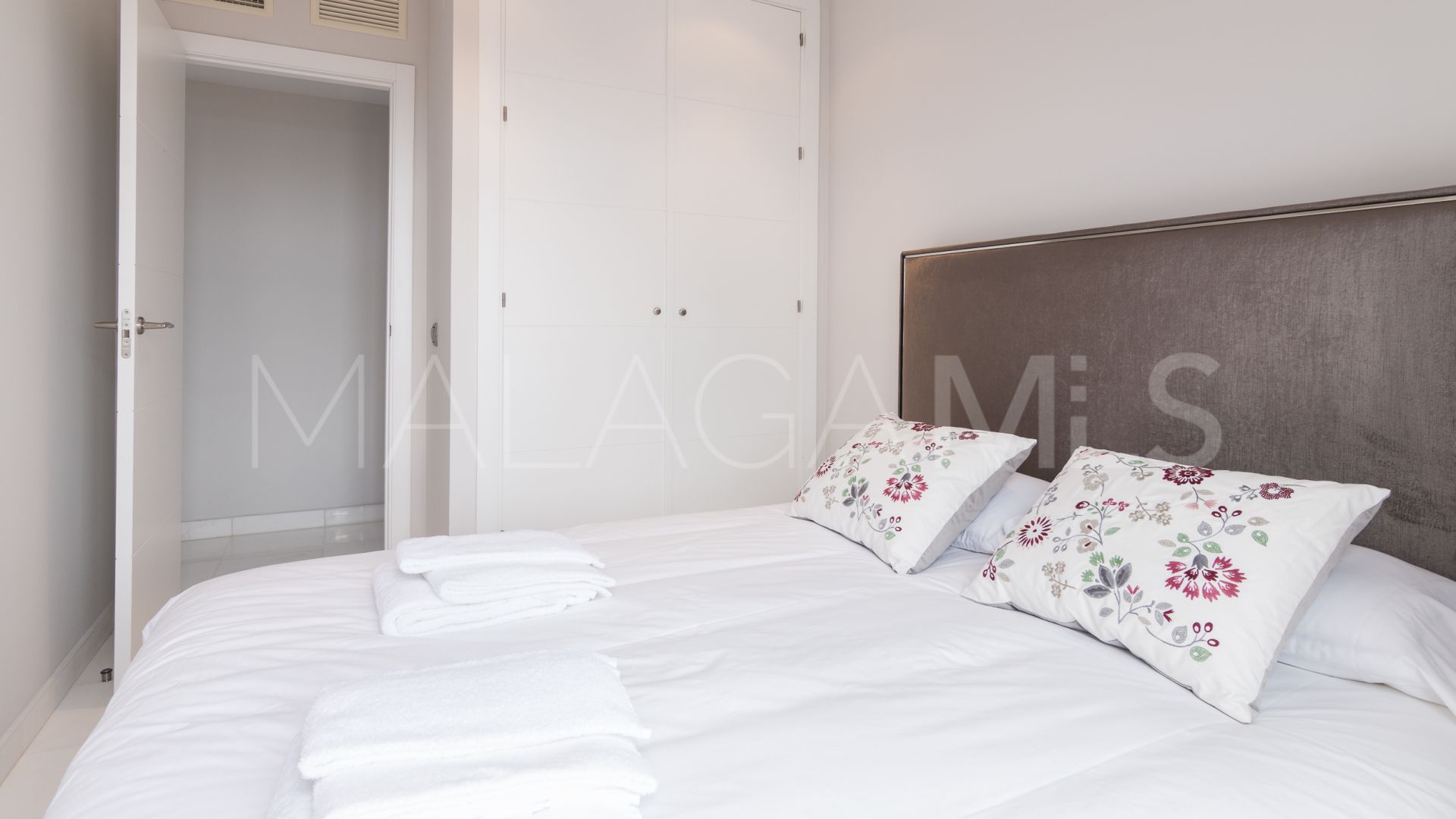 3 bedrooms Mirabella penthouse for sale