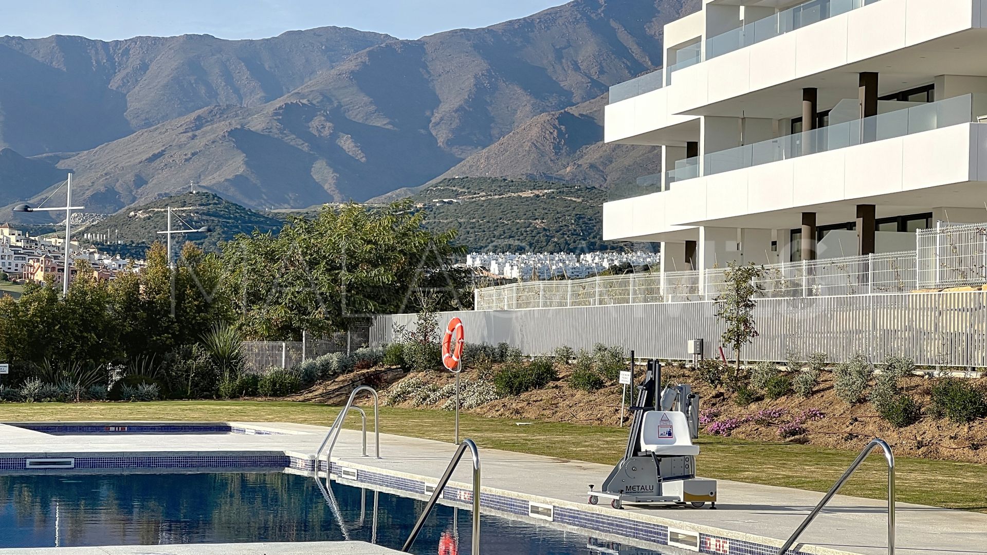 Penthaus for sale in Azahar de Estepona