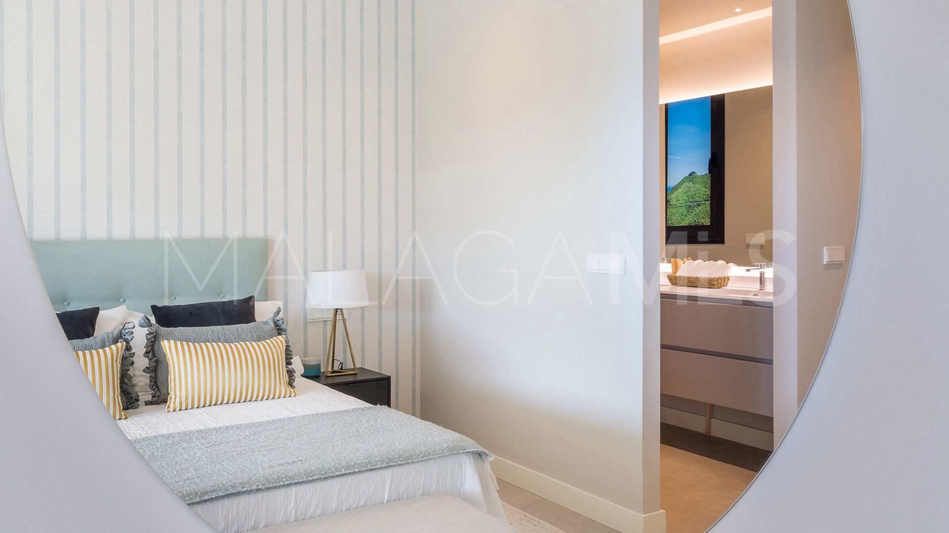 Penthaus for sale in Azahar de Estepona