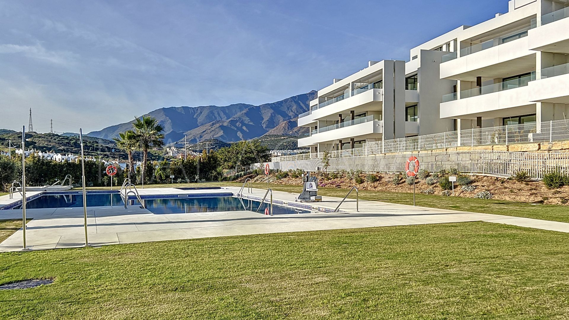 Penthaus for sale in Azahar de Estepona