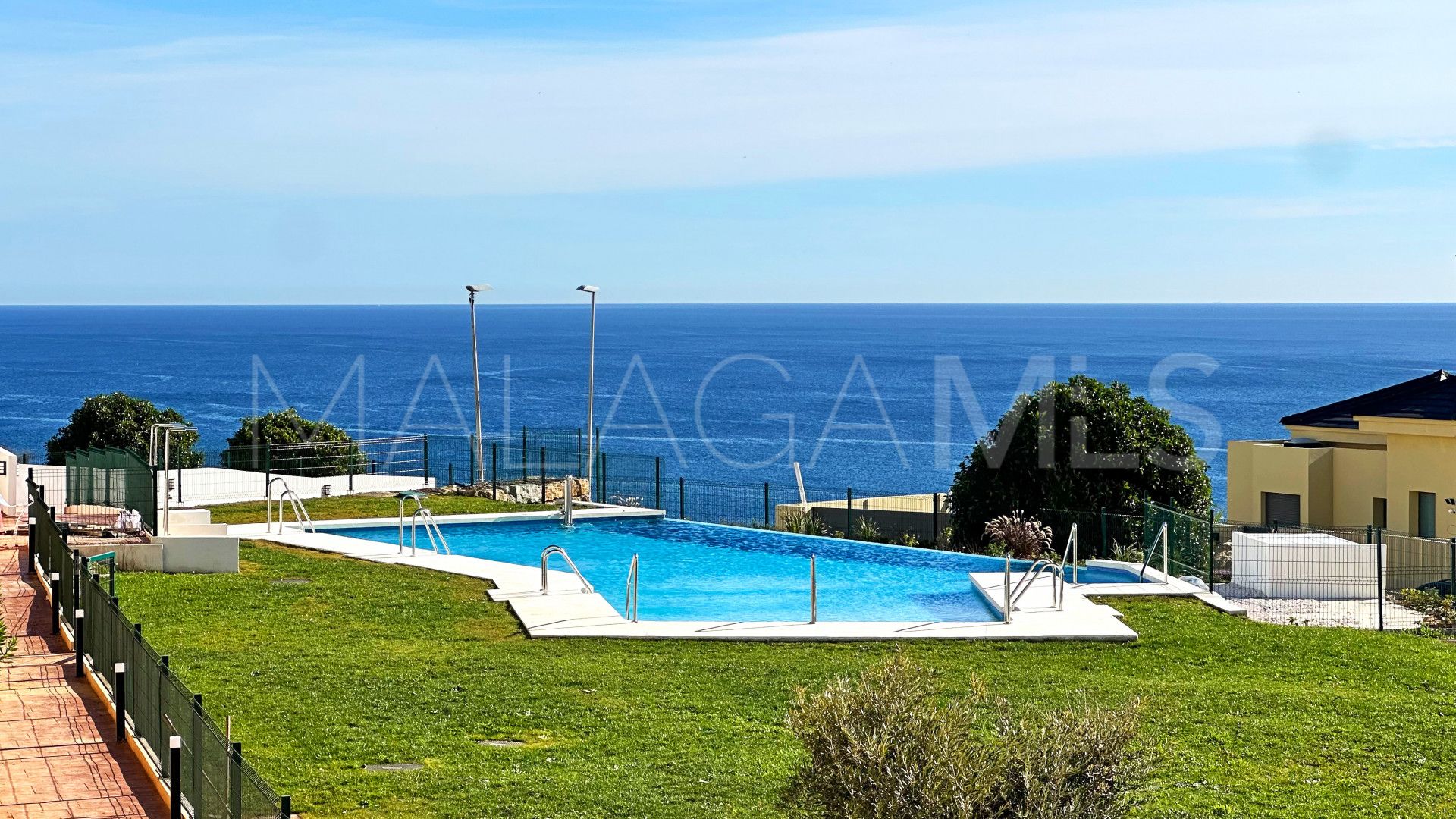 Appartement for sale in Camarate Golf