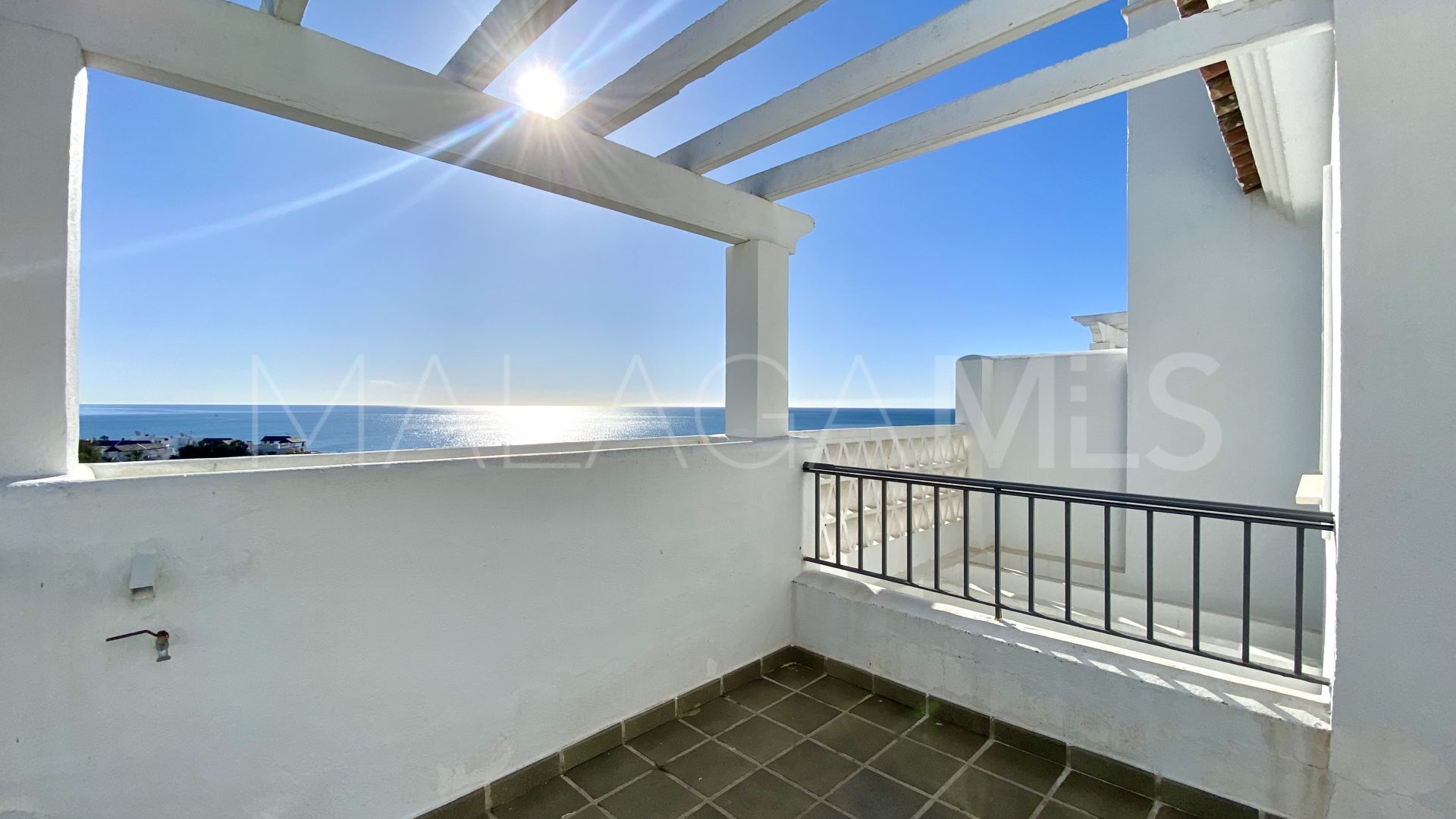 Duplex penthouse for sale in Bahia de Casares