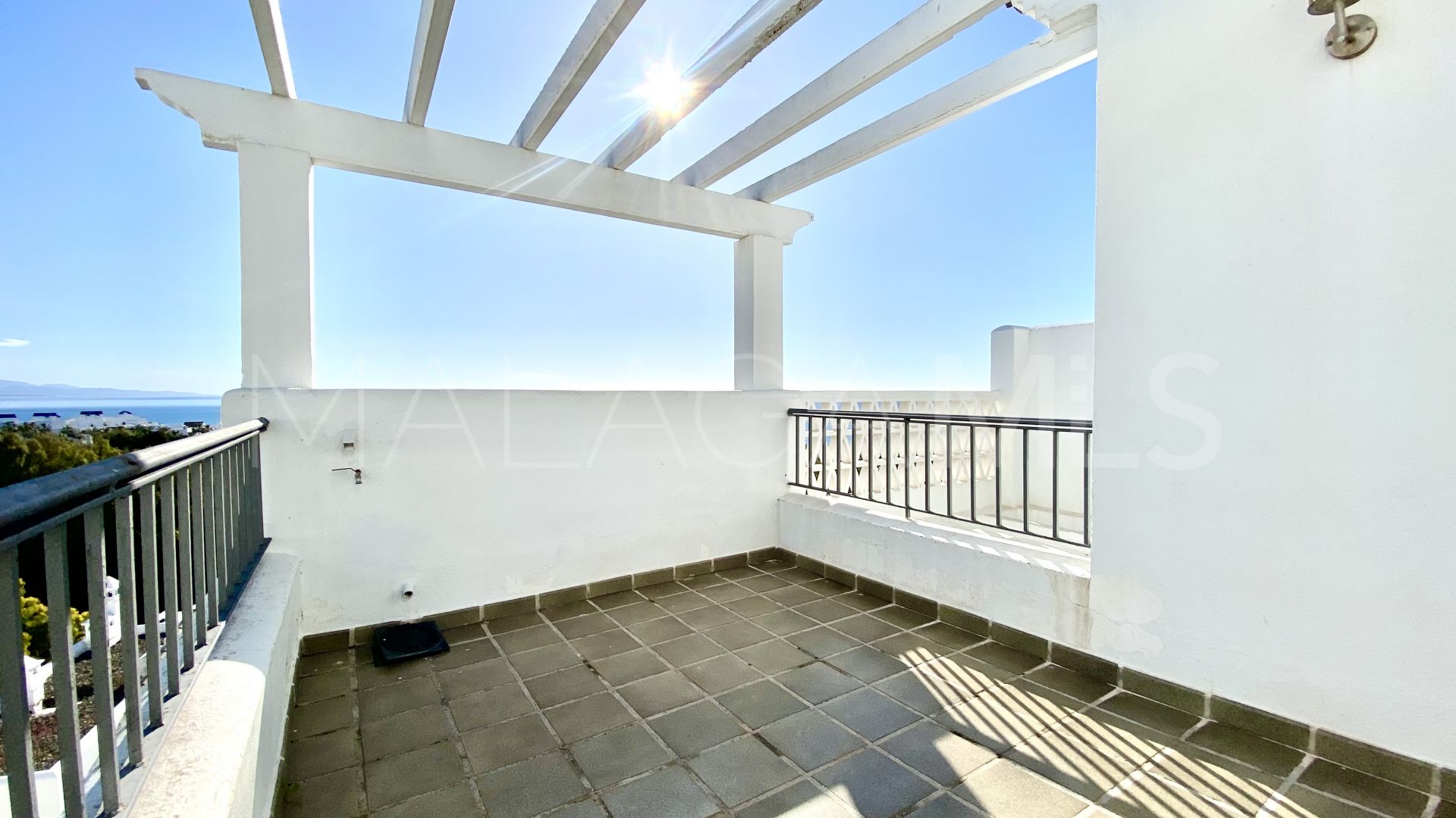 Duplex penthouse for sale in Bahia de Casares