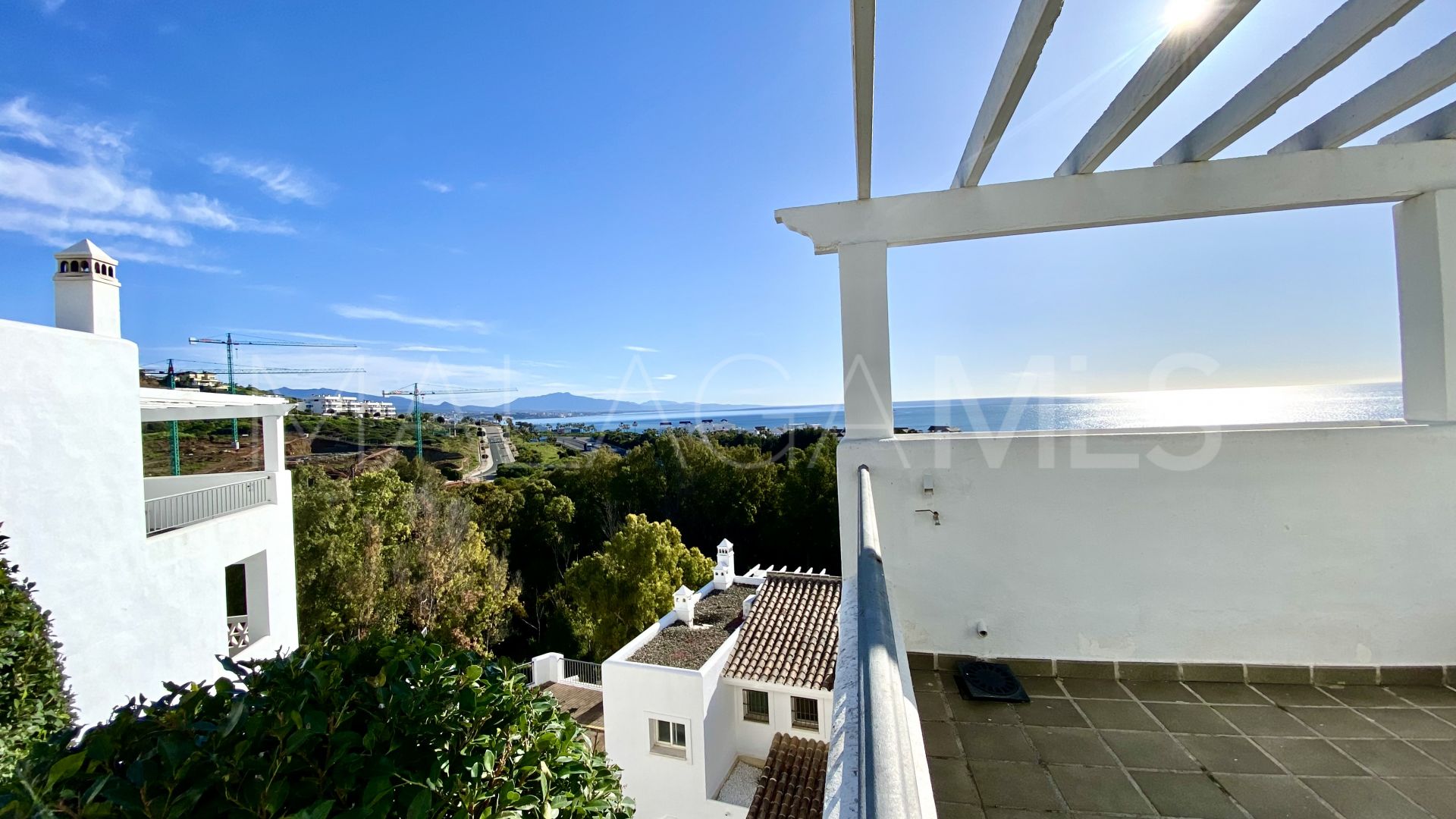 Duplex penthouse for sale in Bahia de Casares