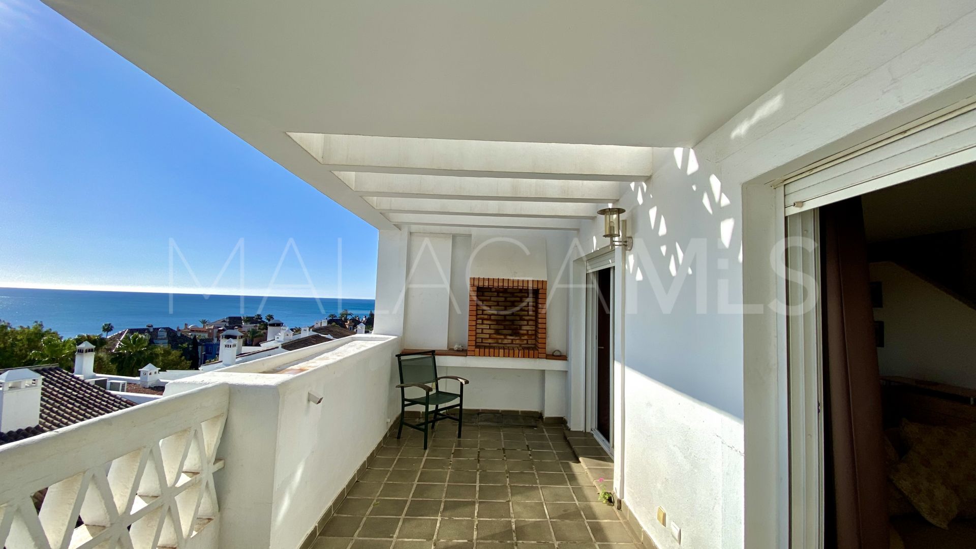 Duplex penthouse for sale in Bahia de Casares