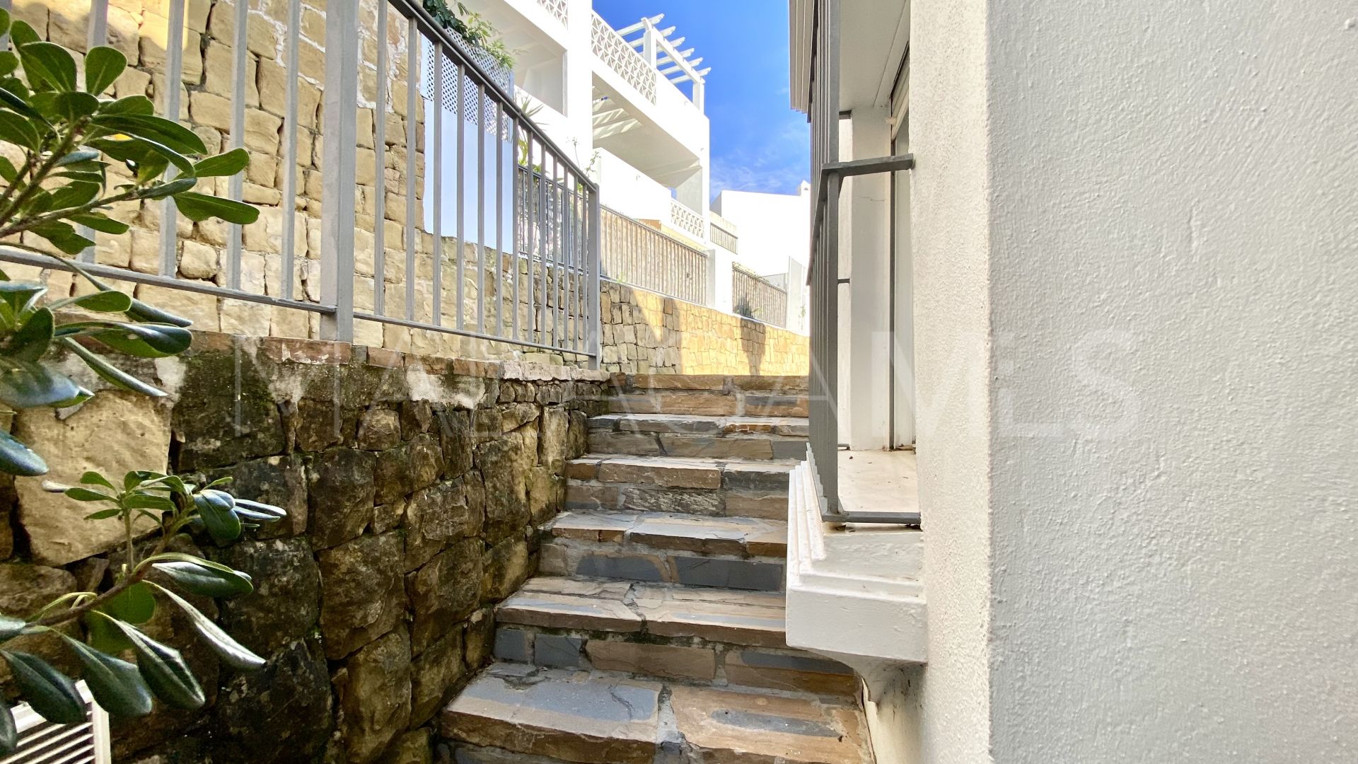 Duplex penthouse for sale in Bahia de Casares