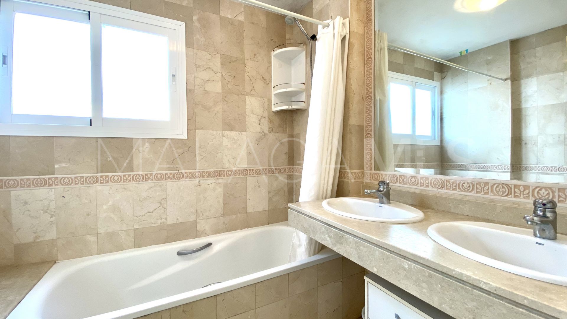 Duplex penthouse for sale in Bahia de Casares