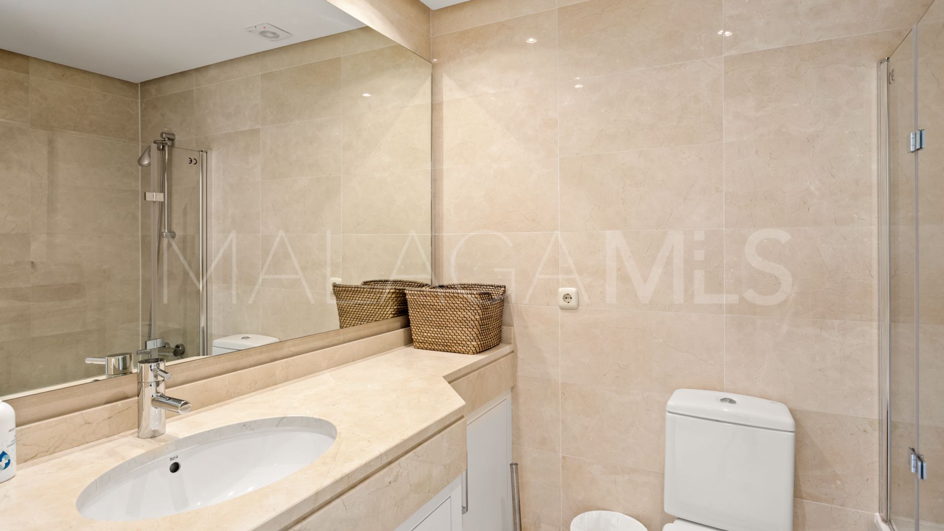 Appartement rez de chaussée for sale in Alcazaba Lagoon