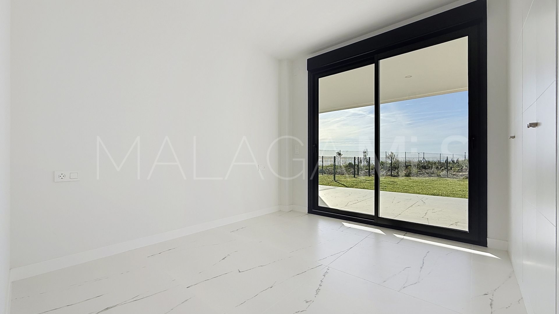 Appartement rez de chaussée for sale in Camarate Golf