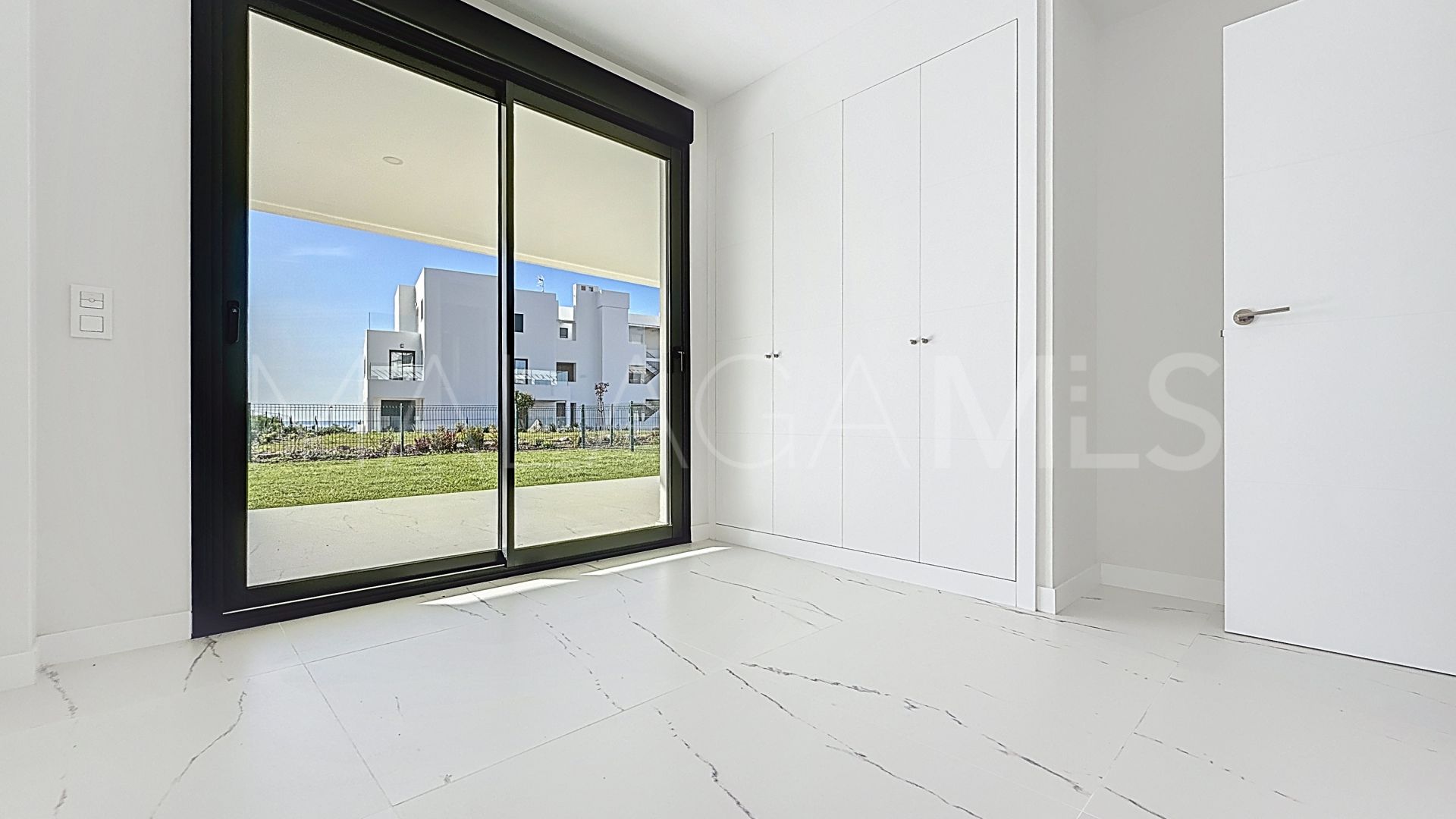 Appartement rez de chaussée for sale in Camarate Golf