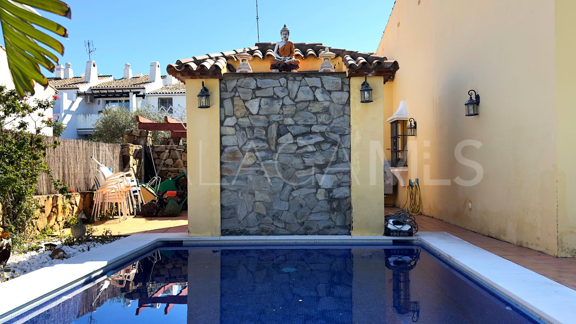 Villa for sale in Puerto La Duquesa