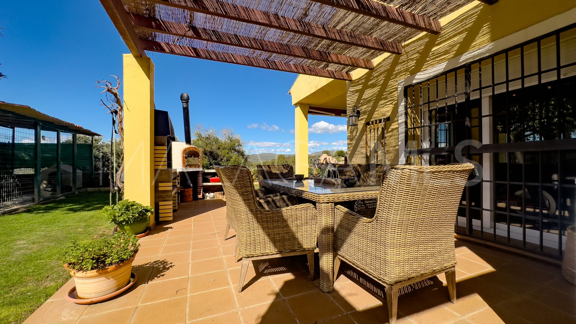Villa for sale in Puerto La Duquesa