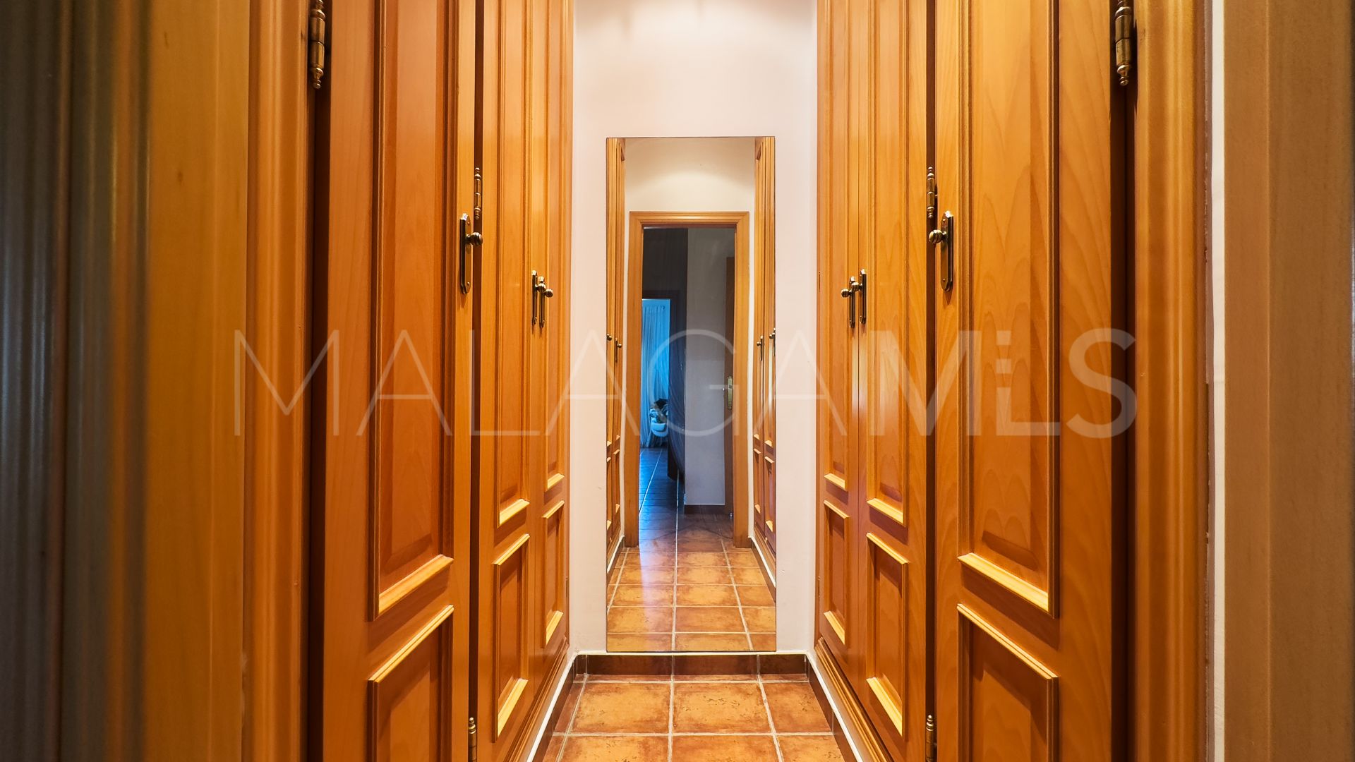 Villa for sale in Puerto La Duquesa