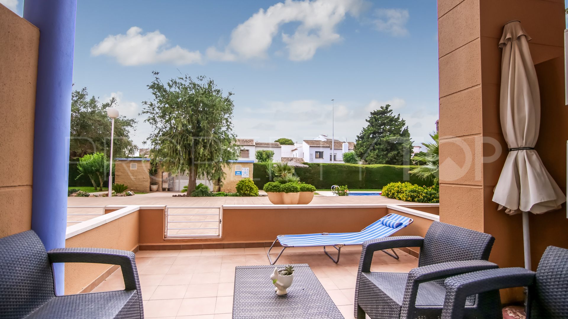 For sale ground floor duplex in Jávea with 3 bedrooms