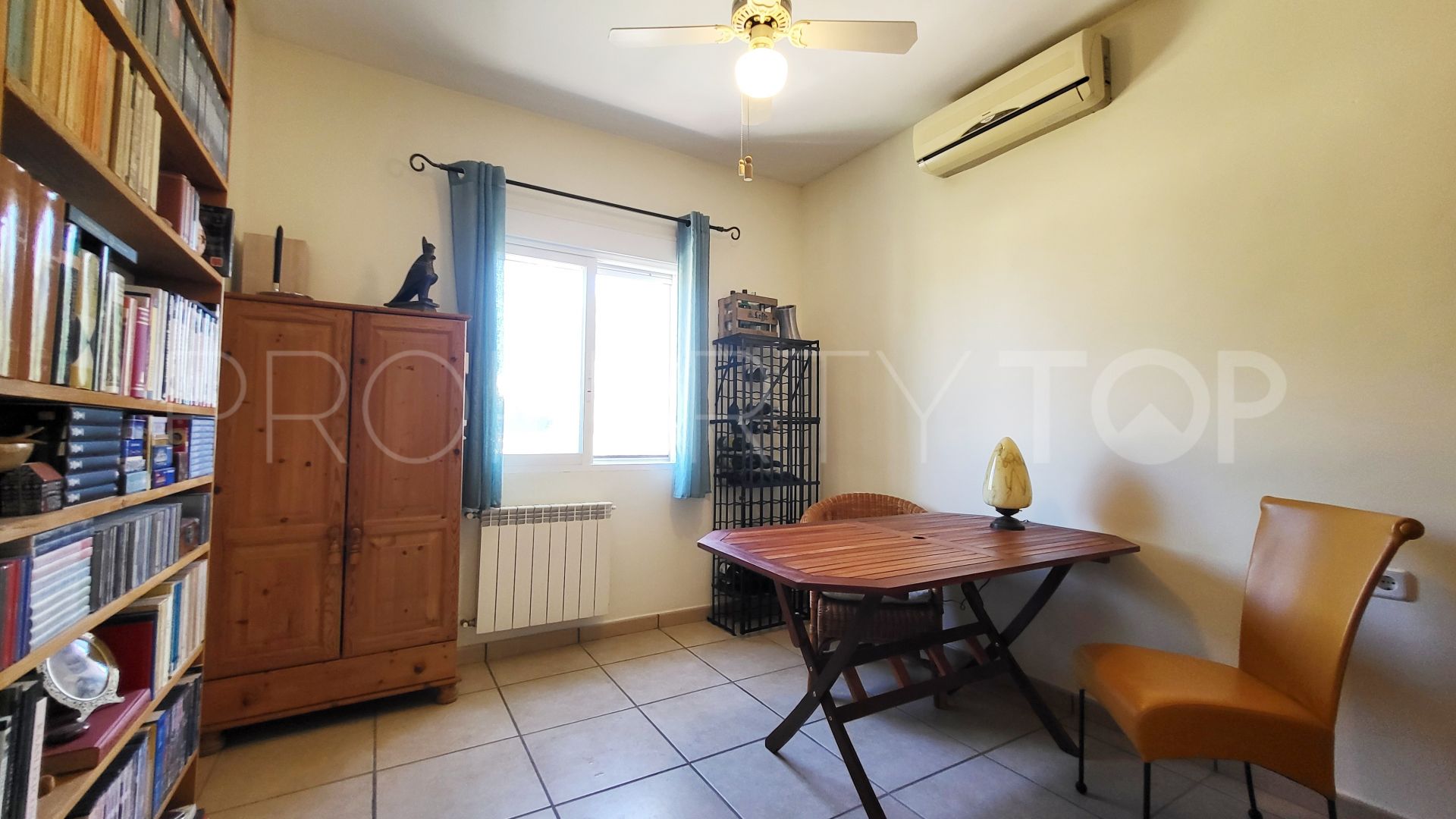 Villa a la venta con 3 dormitorios en Ador