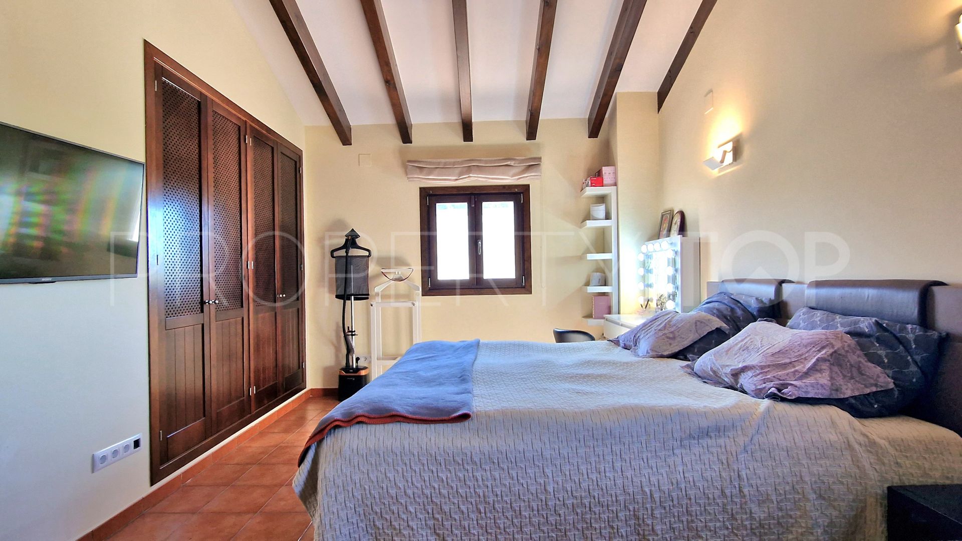 Finca for sale in Teulada with 5 bedrooms