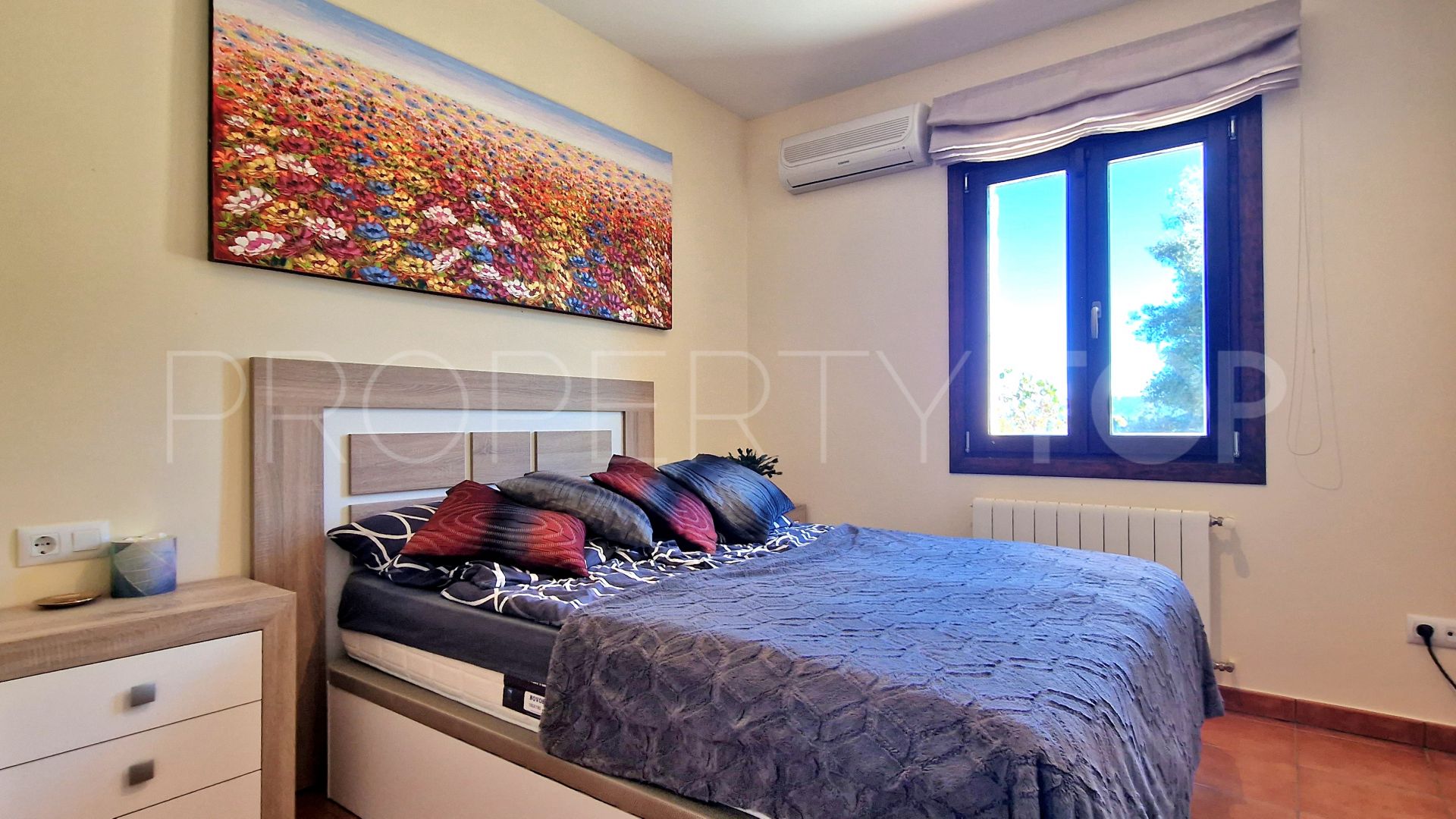 Finca for sale in Teulada with 5 bedrooms