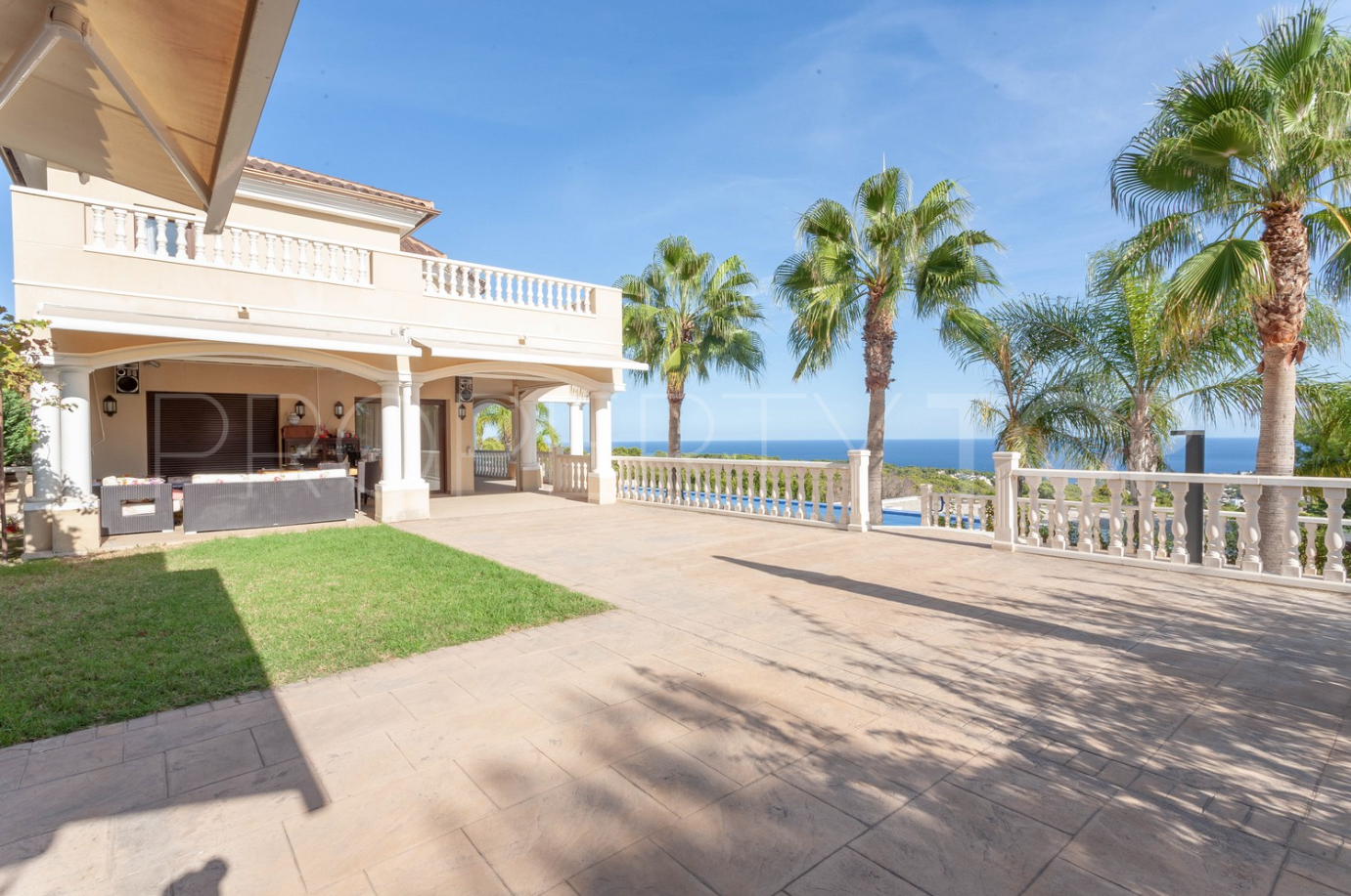 For sale villa in Calpe with 5 bedrooms