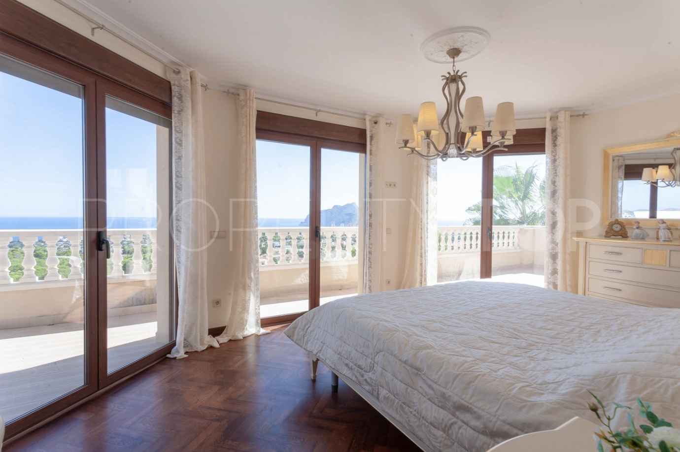 For sale villa in Calpe with 5 bedrooms