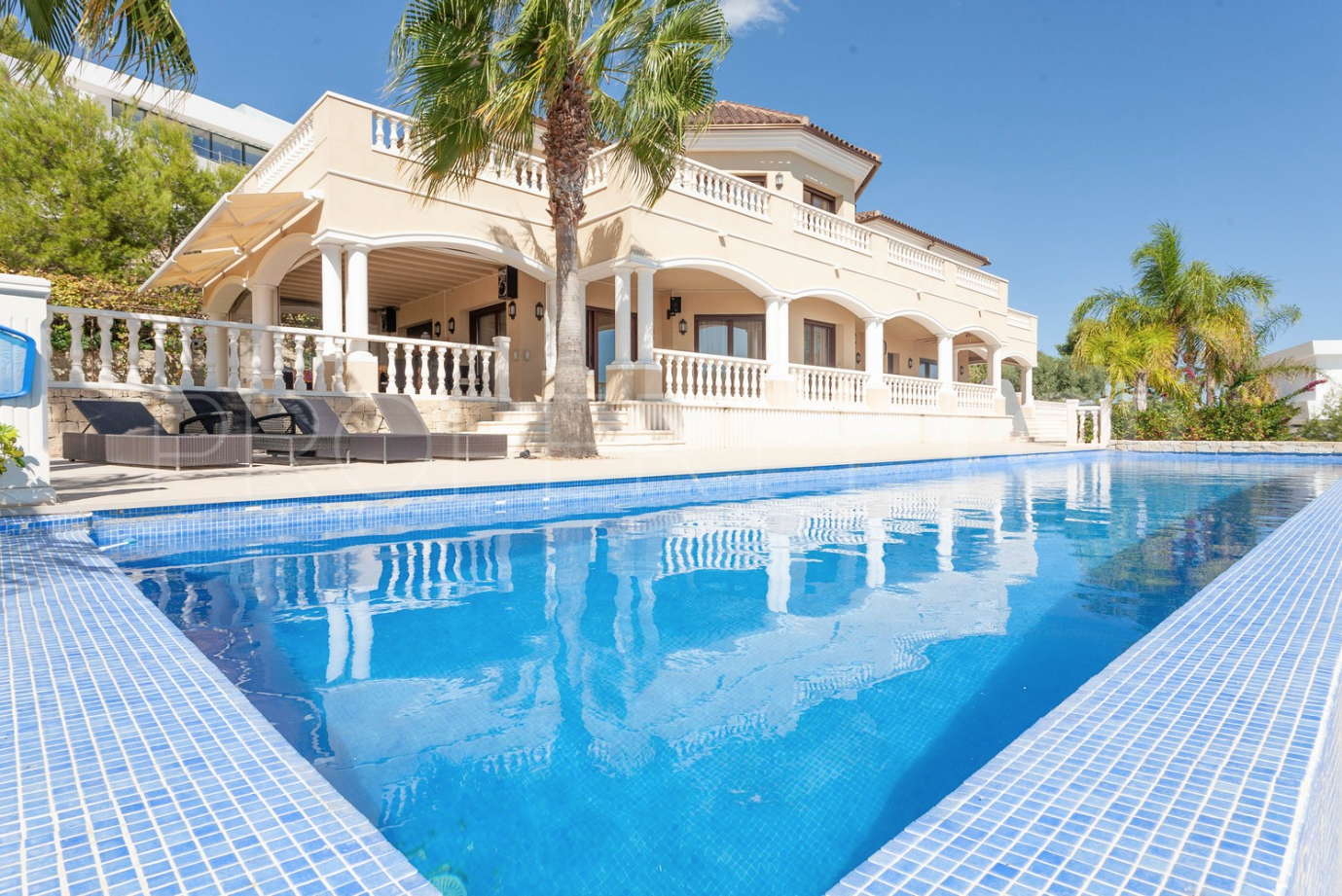 For sale villa in Calpe with 5 bedrooms