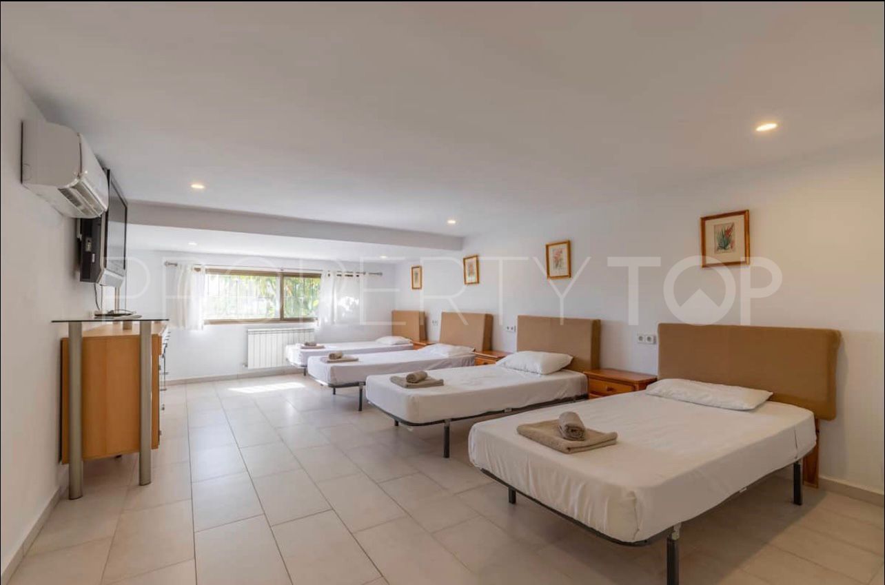 Villa for sale in Moraira with 9 bedrooms