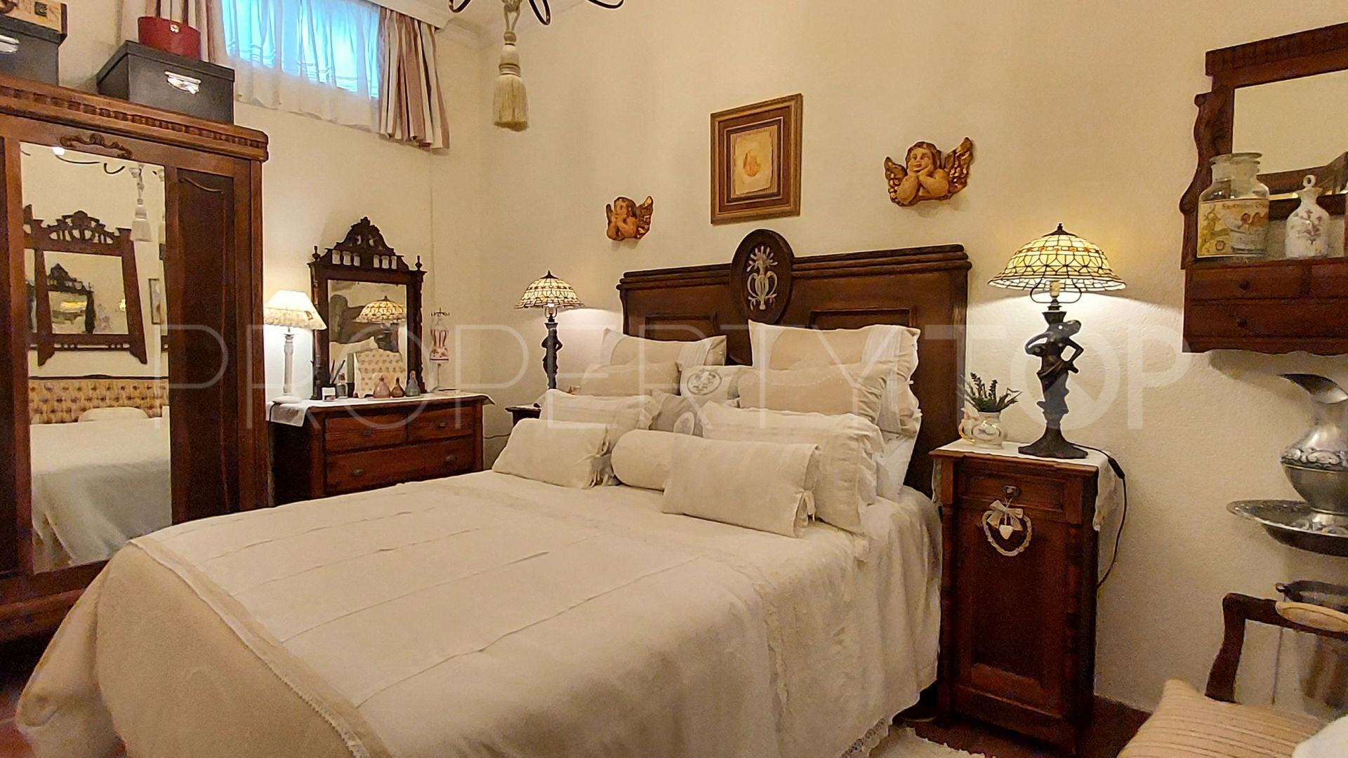 Se vende villa con 7 dormitorios en Benimarco