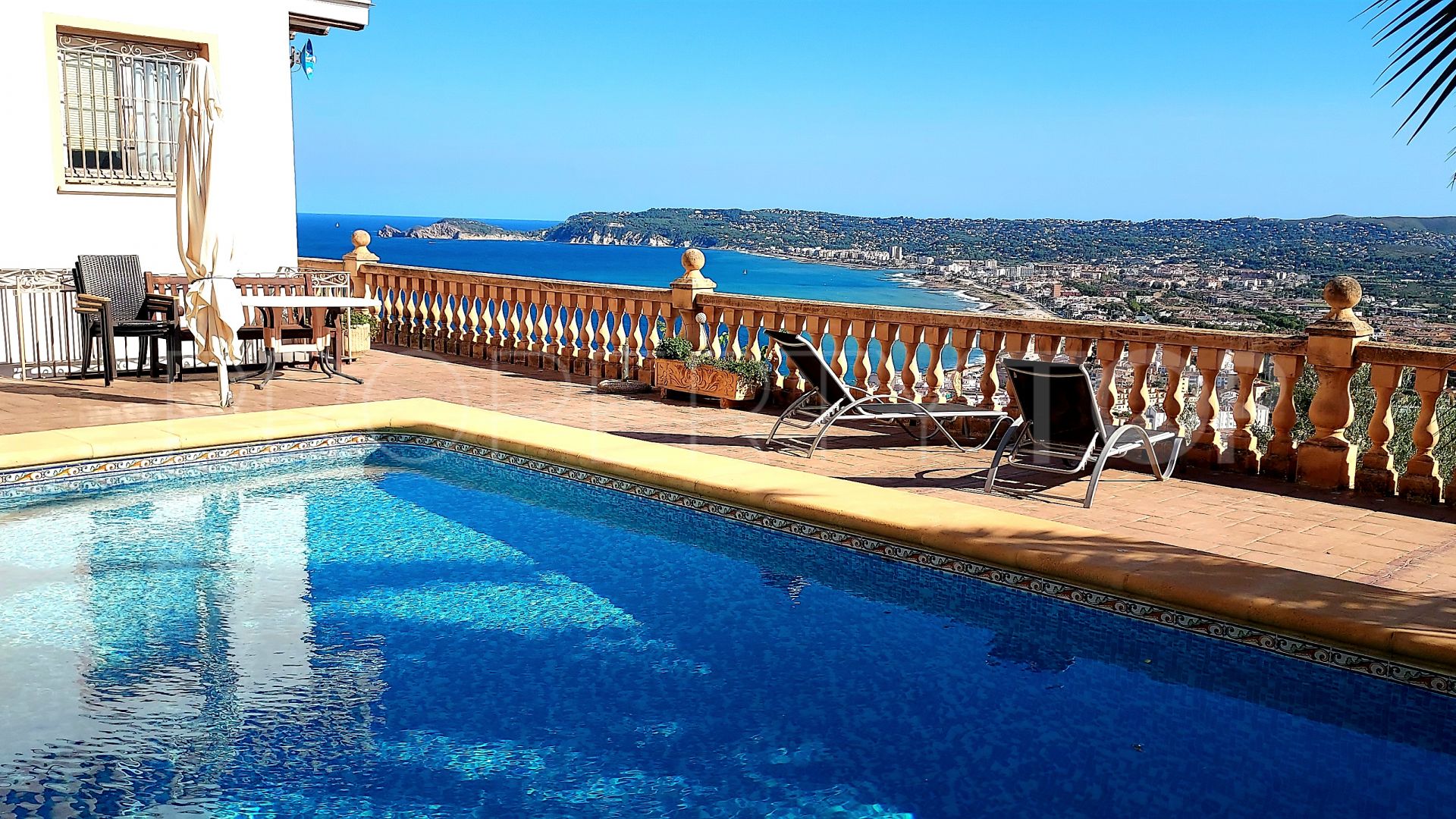 Villa with 4 bedrooms for sale in Jávea