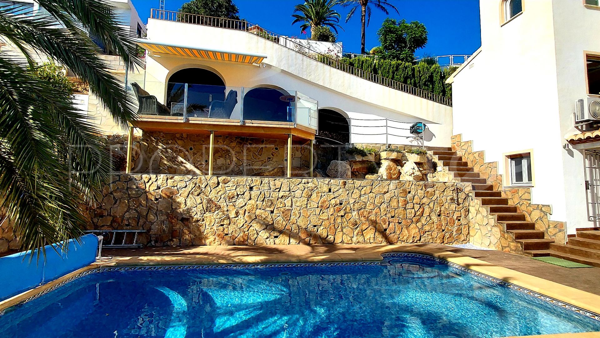 Villa a la venta de 4 dormitorios en Jávea