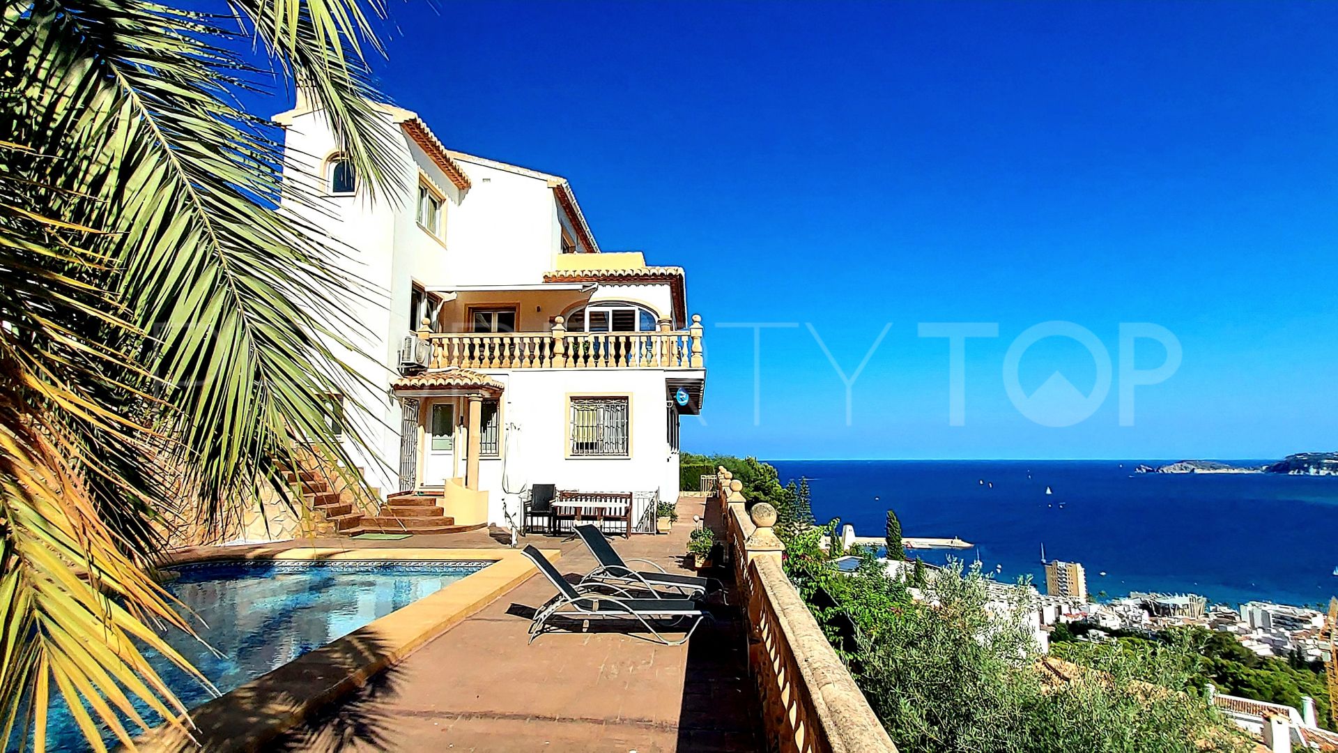 Villa with 4 bedrooms for sale in Jávea